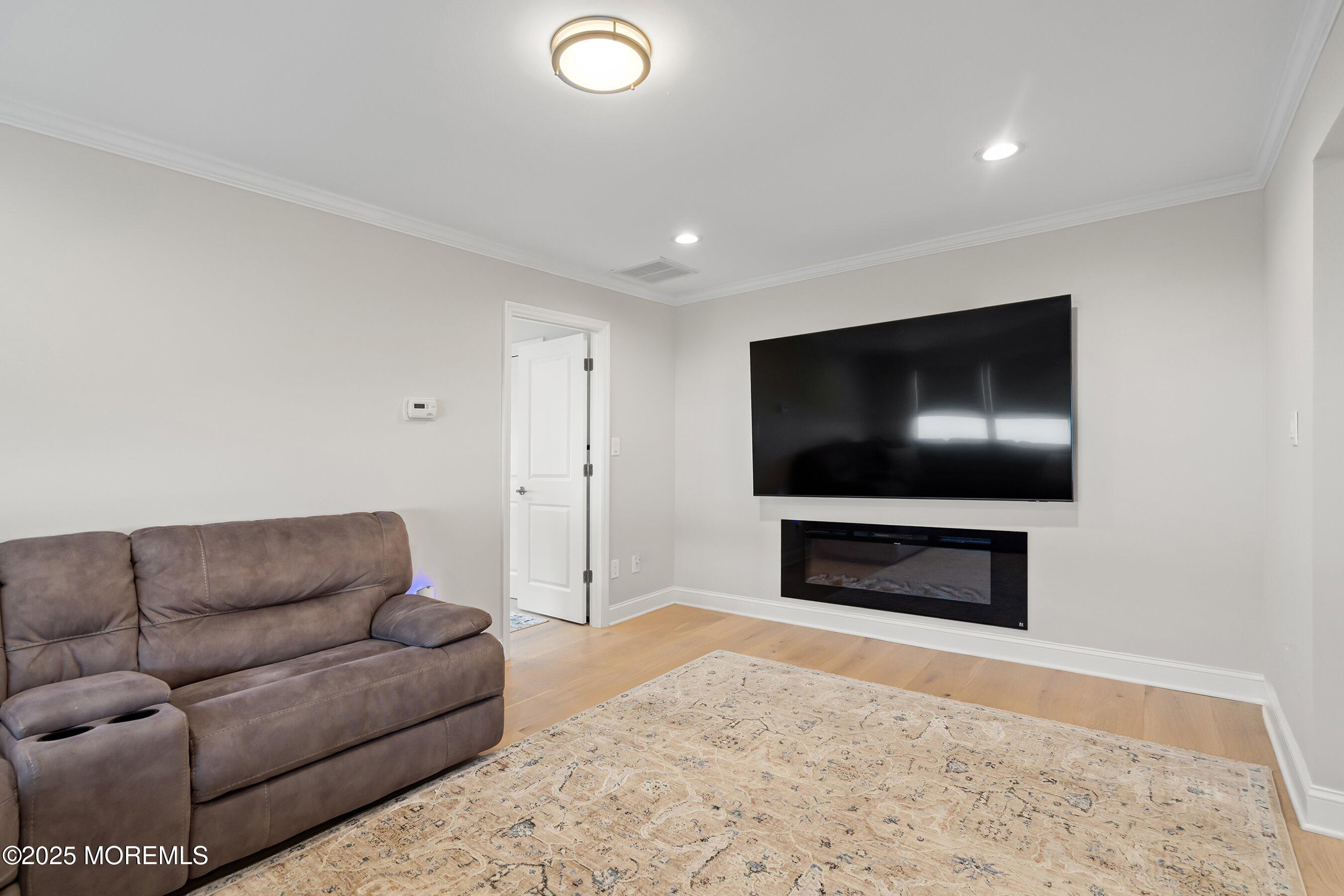 Monroe, New Jersey, 08831, United States, 4 Bedrooms Bedrooms, ,2 BathroomsBathrooms,Residential,For Sale,1975229