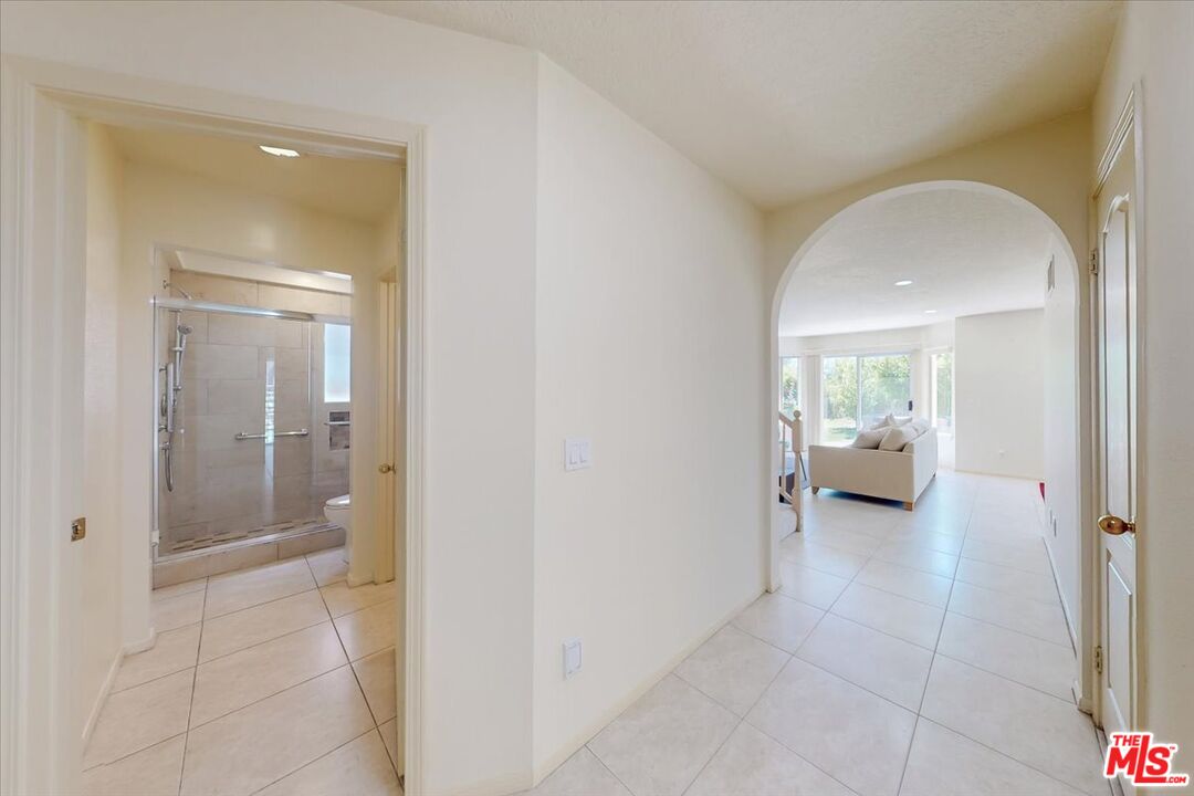 Porter Ranch, California, 91326, United States, 4 Bedrooms Bedrooms, ,3 BathroomsBathrooms,Residential,For Sale,1906036