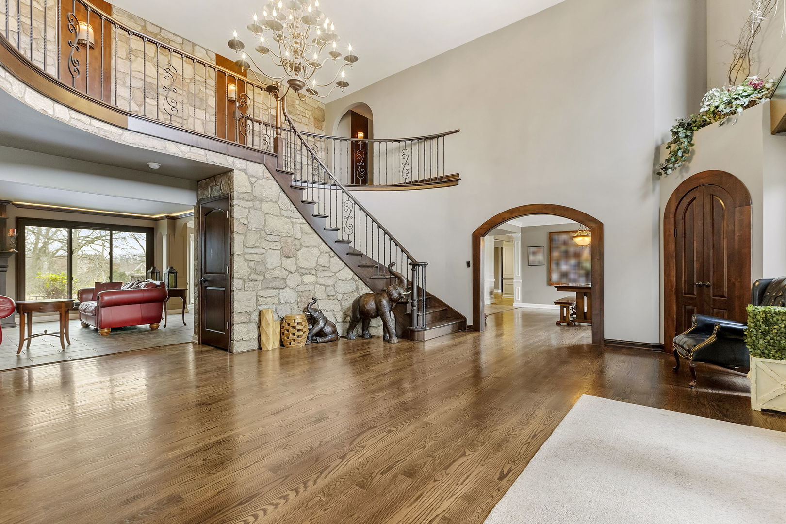 St. Charles, Illinois, 60175, United States, 6 Bedrooms Bedrooms, ,8 BathroomsBathrooms,Residential,For Sale,1940364
