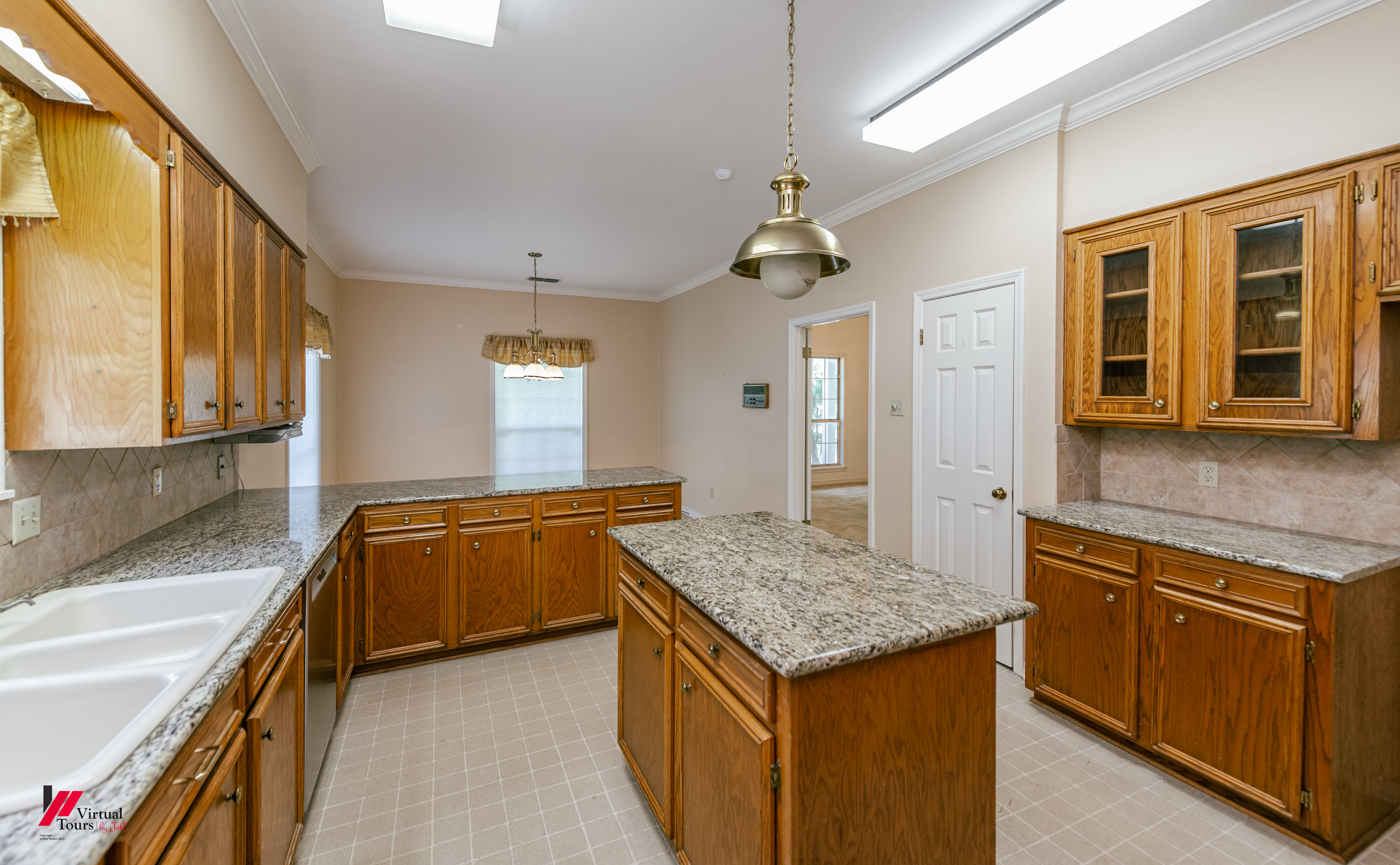 Shreveport, Louisiana, 71106, United States, 4 Bedrooms Bedrooms, ,4 BathroomsBathrooms,Residential,For Sale,1928720