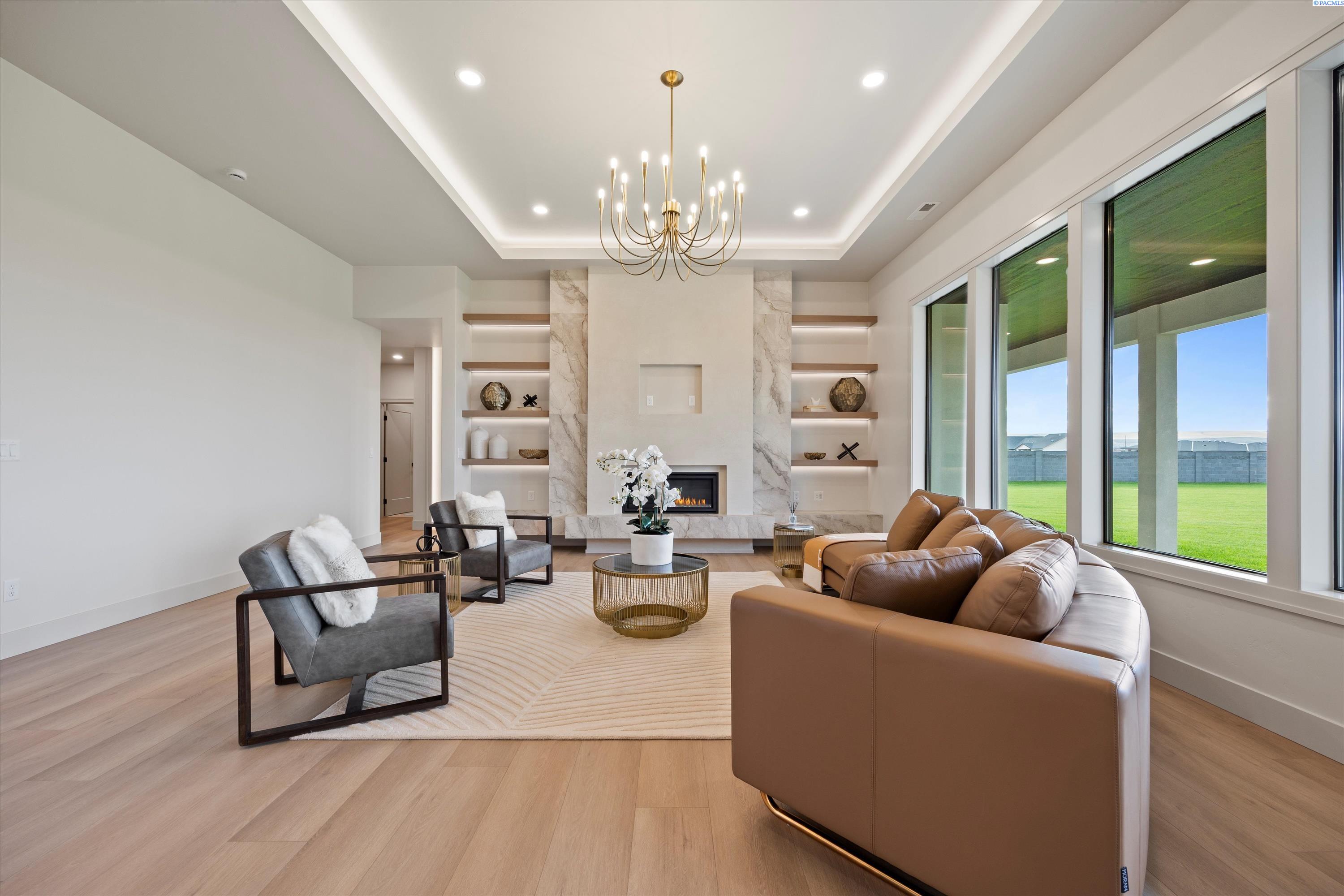 Kennewick, Washington, 99338, United States, 4 Bedrooms Bedrooms, ,4 BathroomsBathrooms,Residential,For Sale,1993366