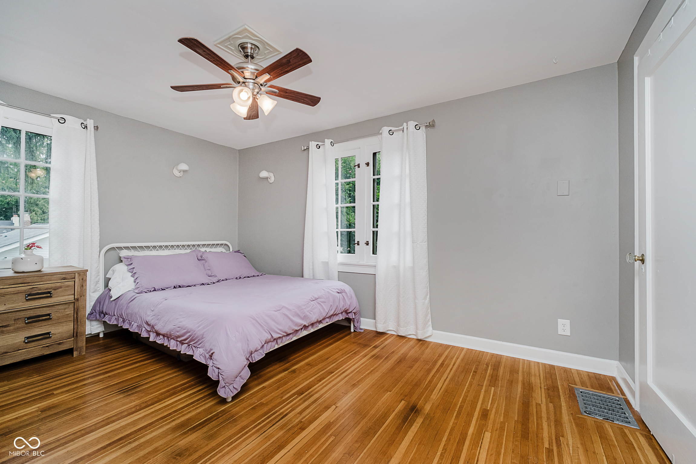 Indianapolis, Indiana, 46208, United States, 4 Bedrooms Bedrooms, ,4 BathroomsBathrooms,Residential,For Sale,1979379