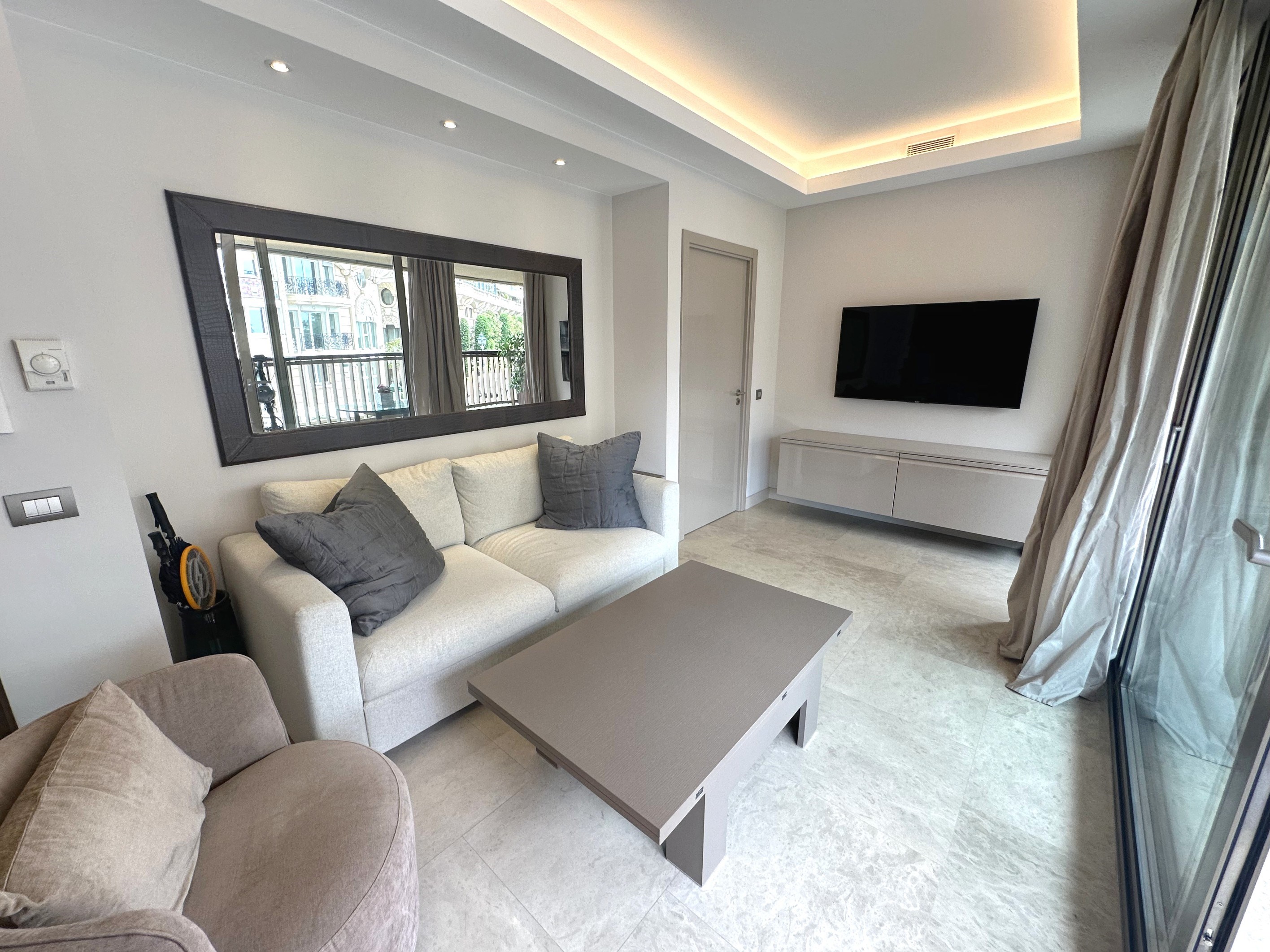  Mirabeau - Renovated 2-room apartment - Carré d