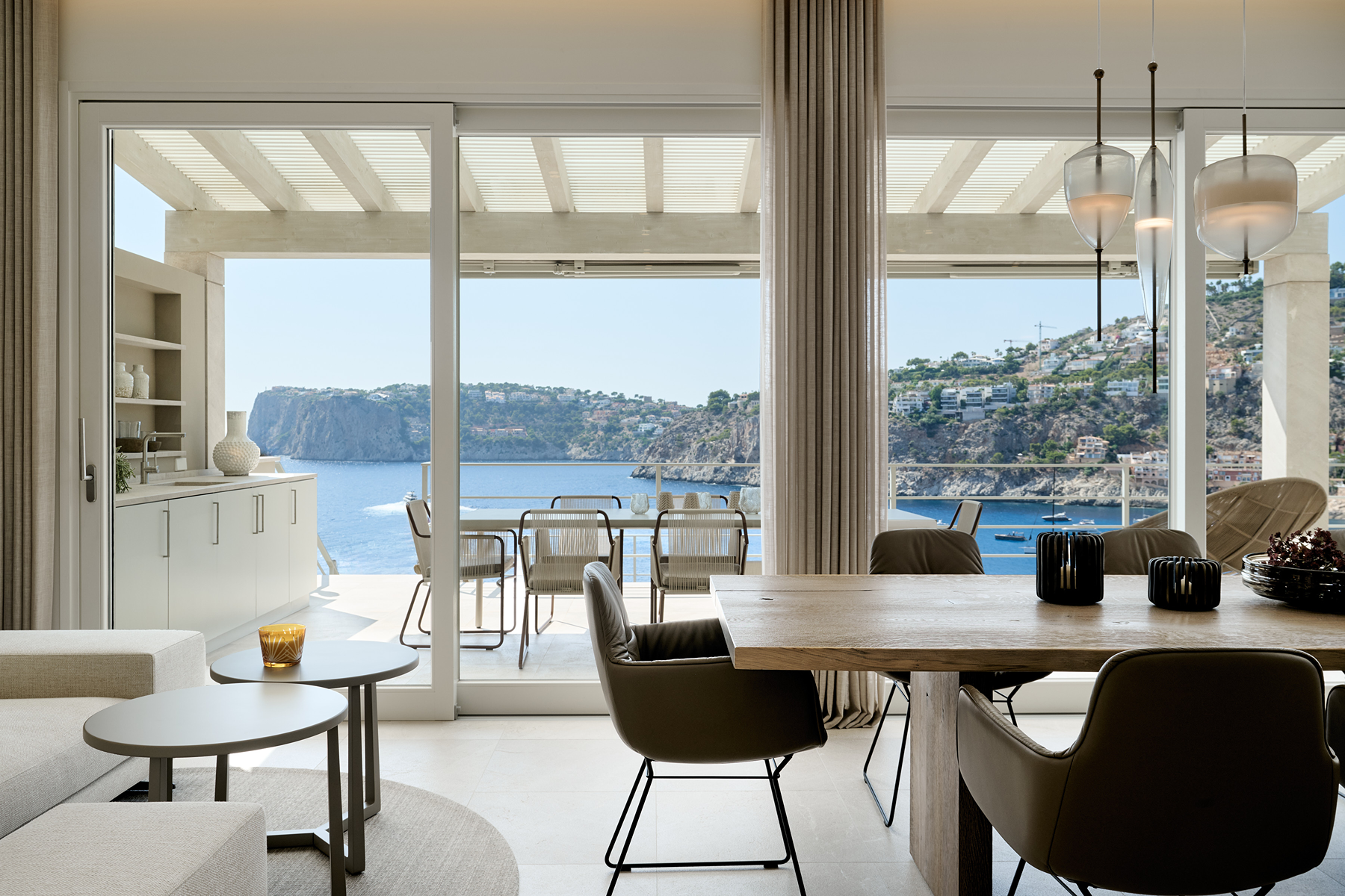  Villa on the first sea line with panoramic views in Andratx - 物件實景
