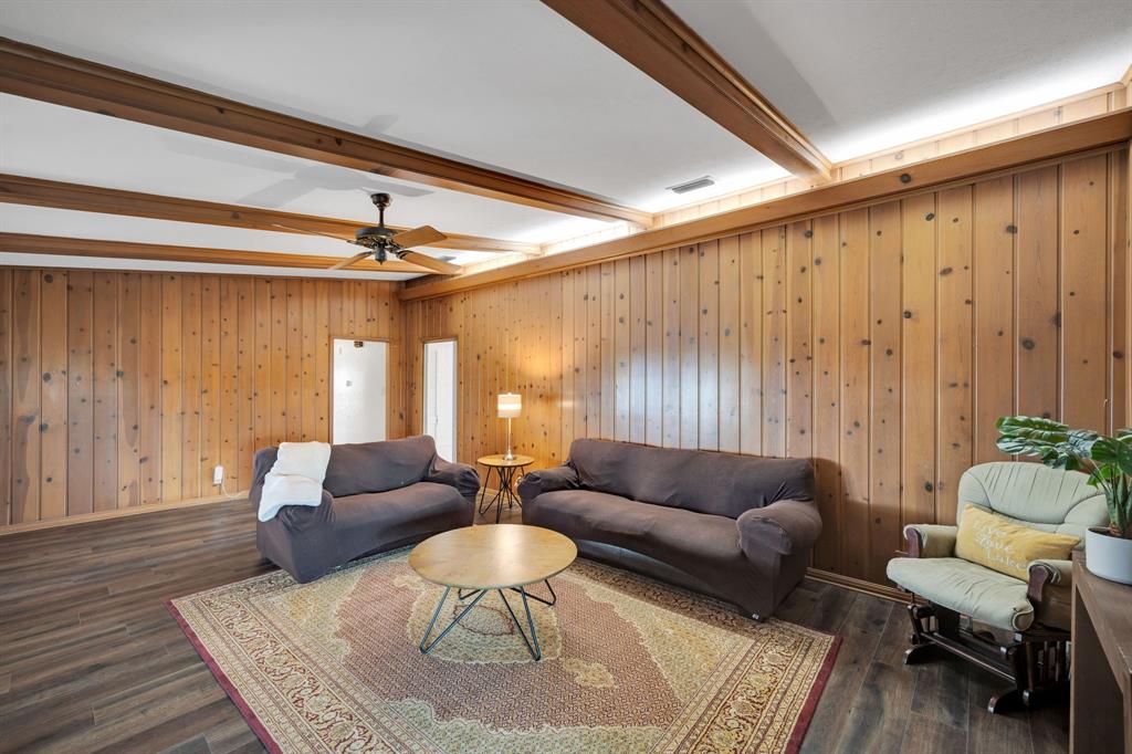 Burleson, Texas, 76028, United States, 4 Bedrooms Bedrooms, ,3 BathroomsBathrooms,Residential,For Sale,1981245