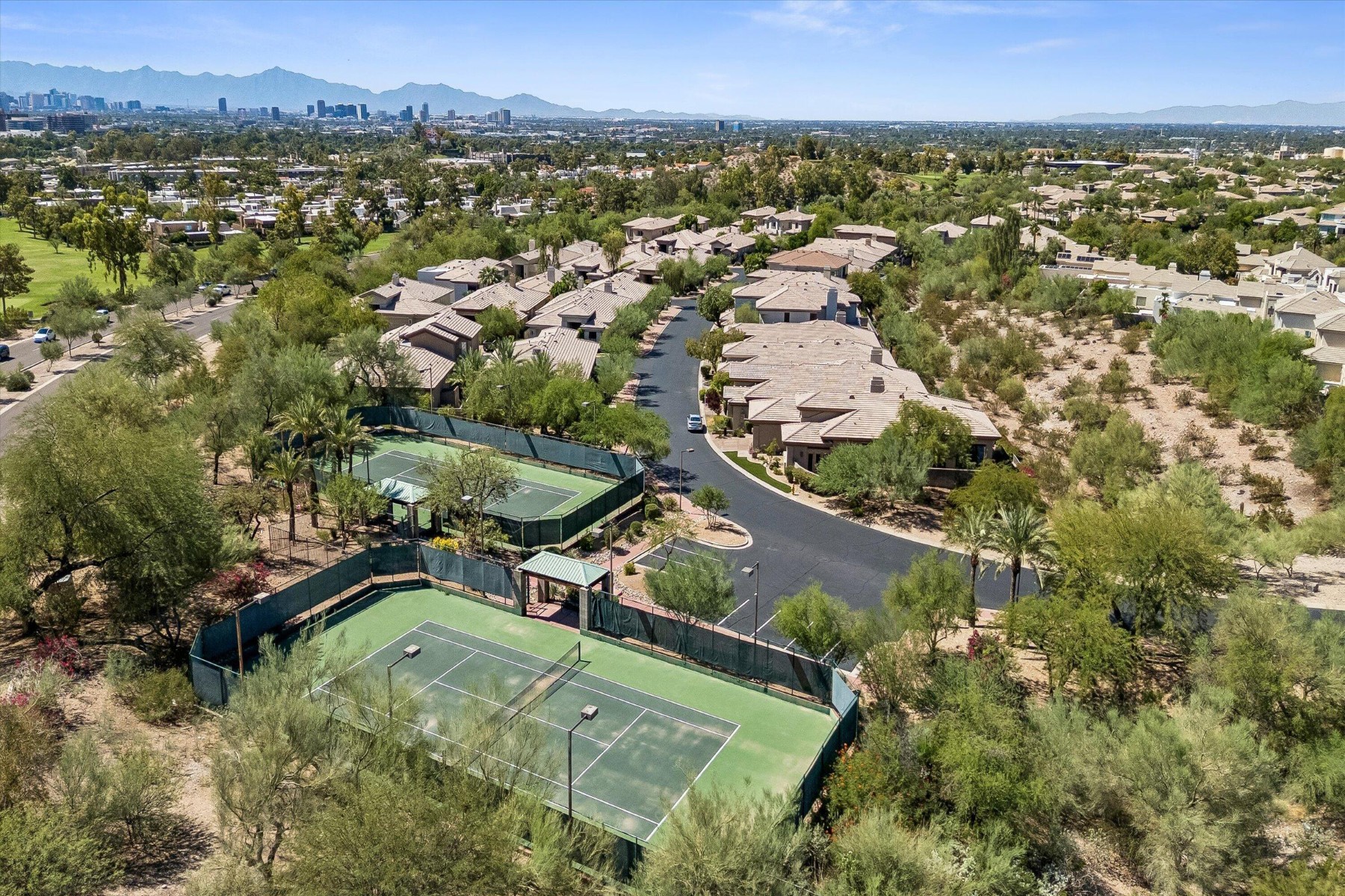  3018 E Sierra Vista Drive¦Phoenix, AZ - 物件實景