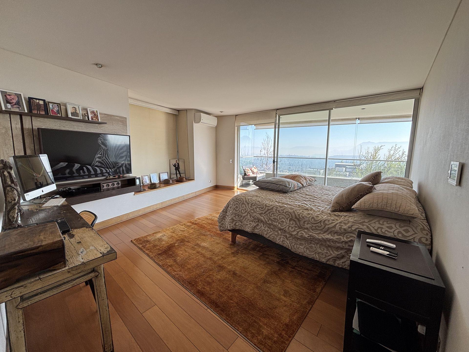 Las Condes, Chile, 6 Bedrooms Bedrooms, ,5 BathroomsBathrooms,Residential,For Sale,1898716