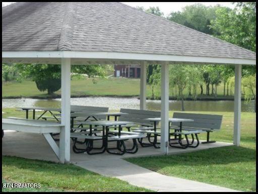 Kingston, Tennessee, 37763, United States, 3 Bedrooms Bedrooms, ,4 BathroomsBathrooms,Residential,For Sale,1885979