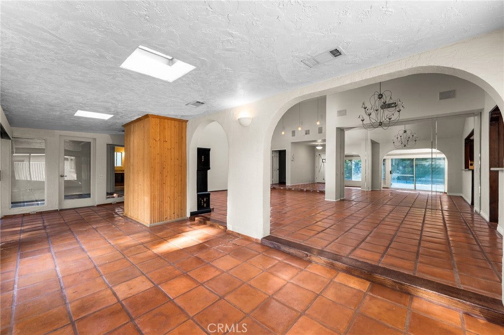 Redlands, California, 92373, United States, 4 Bedrooms Bedrooms, ,4 BathroomsBathrooms,Residential,For Sale,1995131