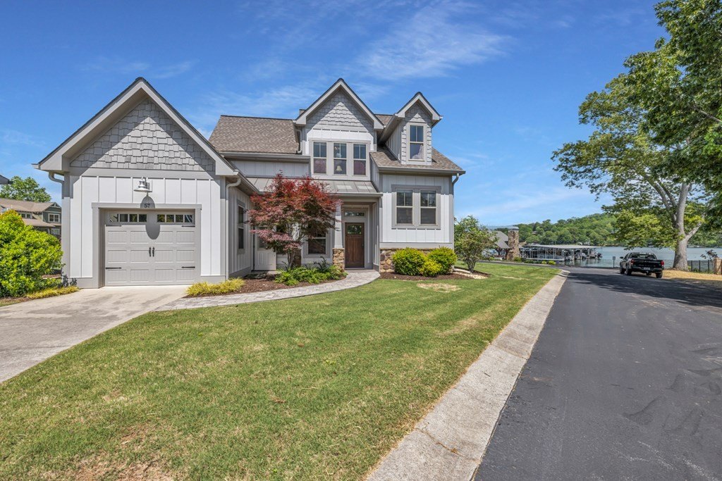 Hayesville, North Carolina, 28904, United States, 2 Bedrooms Bedrooms, ,3 BathroomsBathrooms,Residential,For Sale,1810618