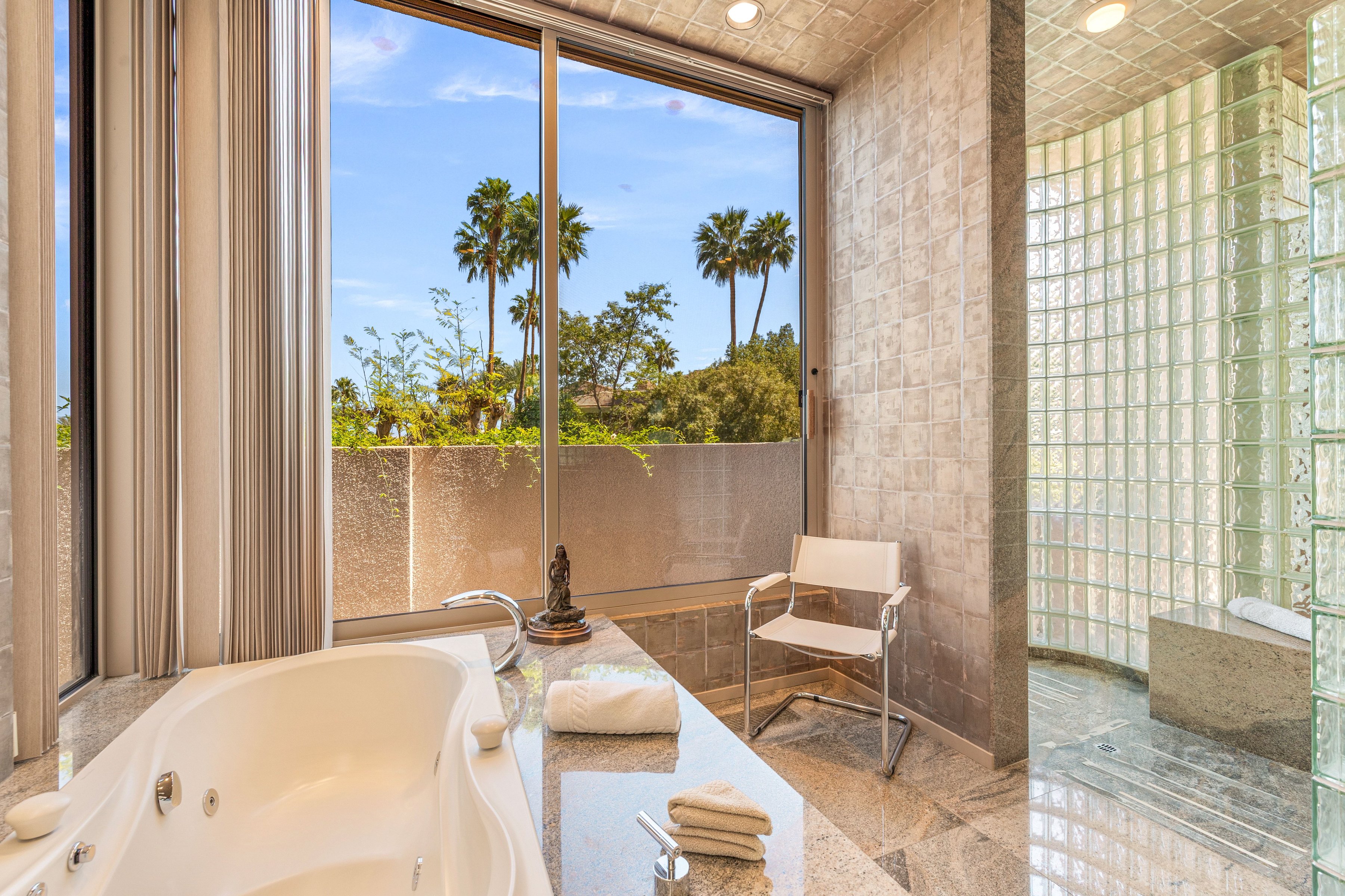  Extraordinary - Steve Chase Original - 物件實景