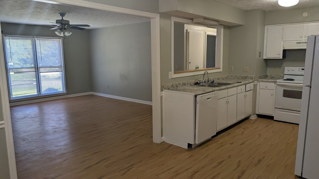 Columbus, Georgia, 31909, United States, 10 Bedrooms Bedrooms, ,8 BathroomsBathrooms,Residential,For Sale,1931089