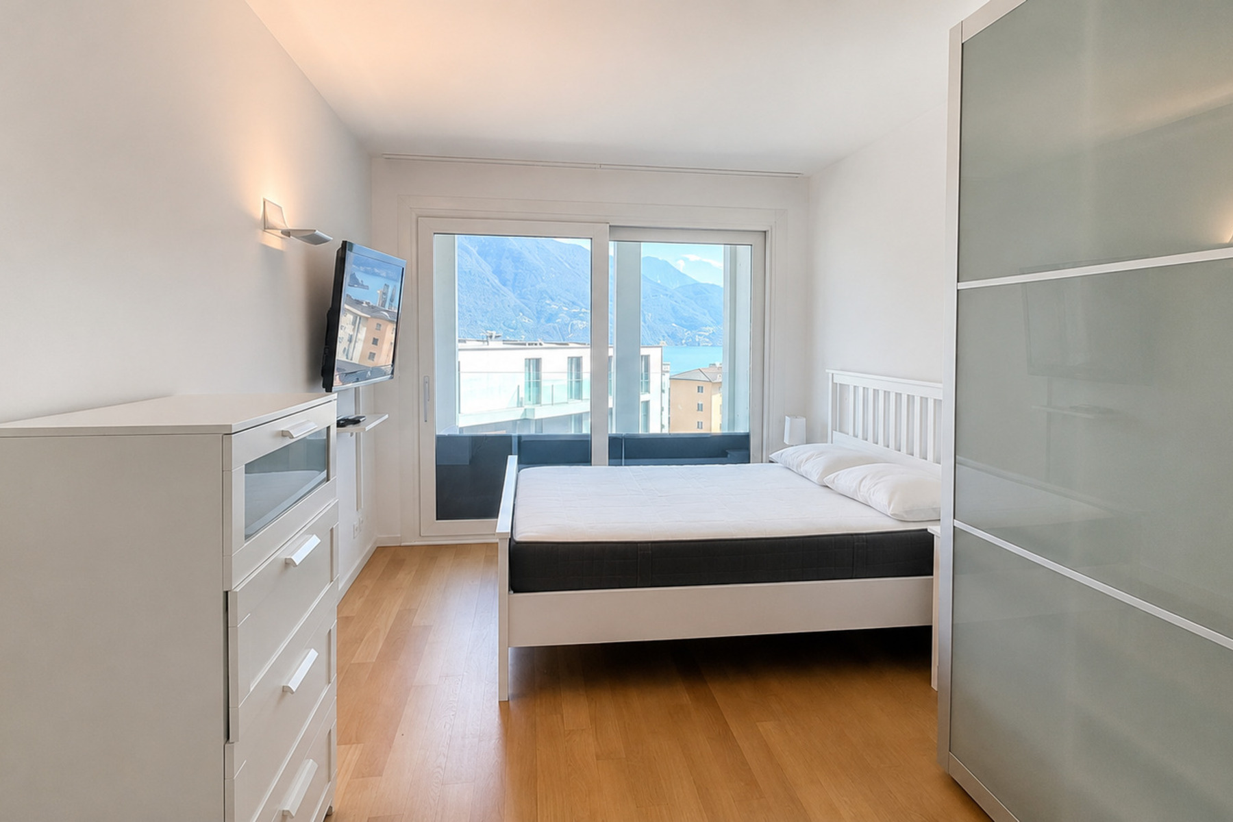  Modern lake view apartment near the city center - 物件實景