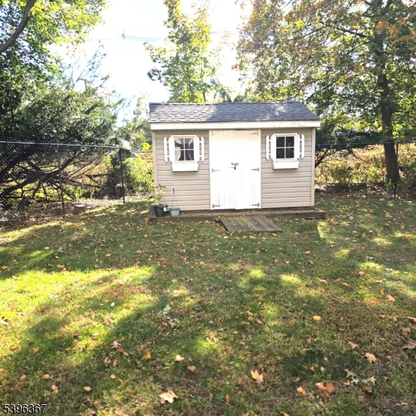 Fanwood Boro, New Jersey, 07023, United States, 4 Bedrooms Bedrooms, ,2 BathroomsBathrooms,Residential,For Sale,1991828