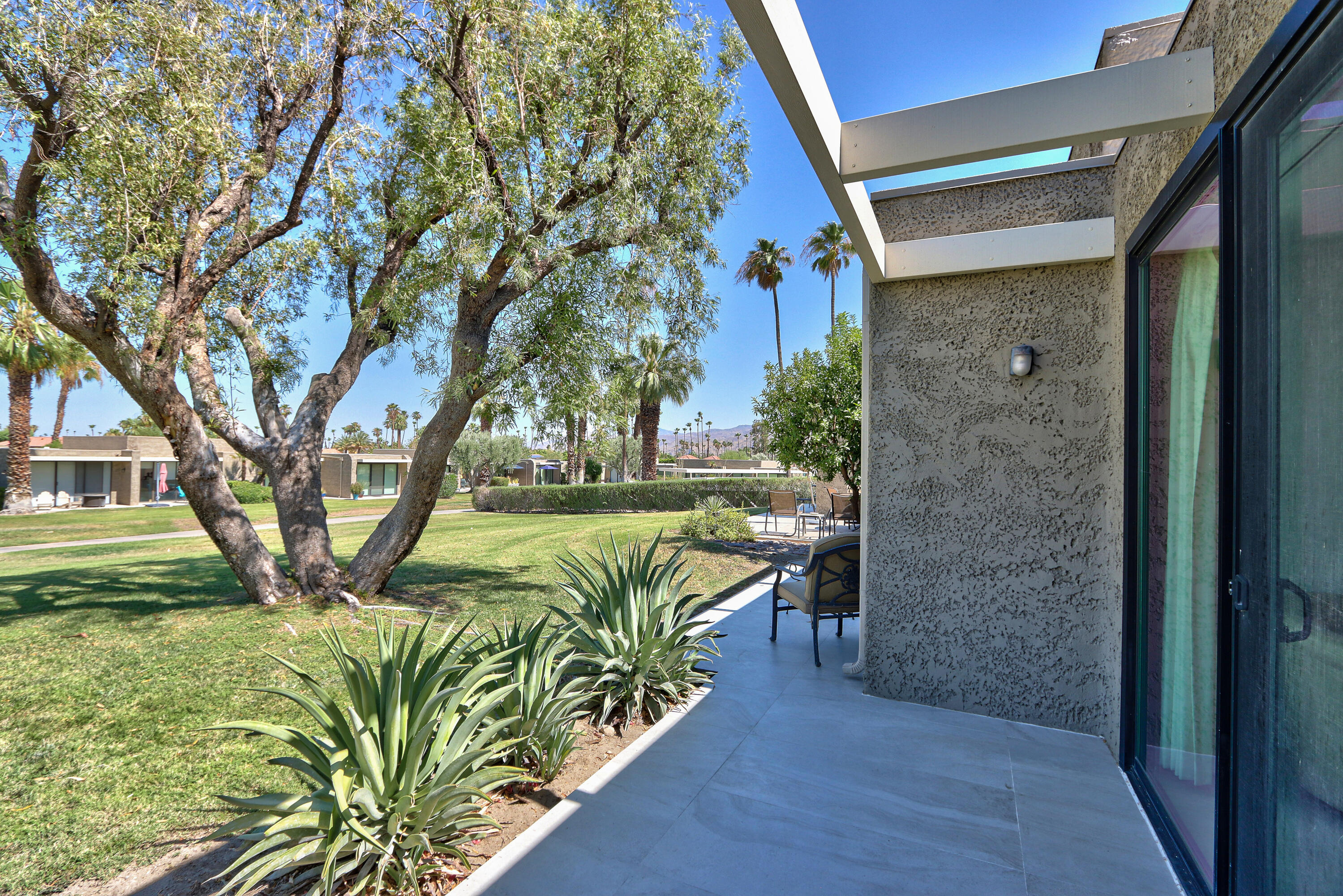 Palm Springs, California, 92262, United States, 2 Bedrooms Bedrooms, ,2 BathroomsBathrooms,Residential,For Sale,1890767