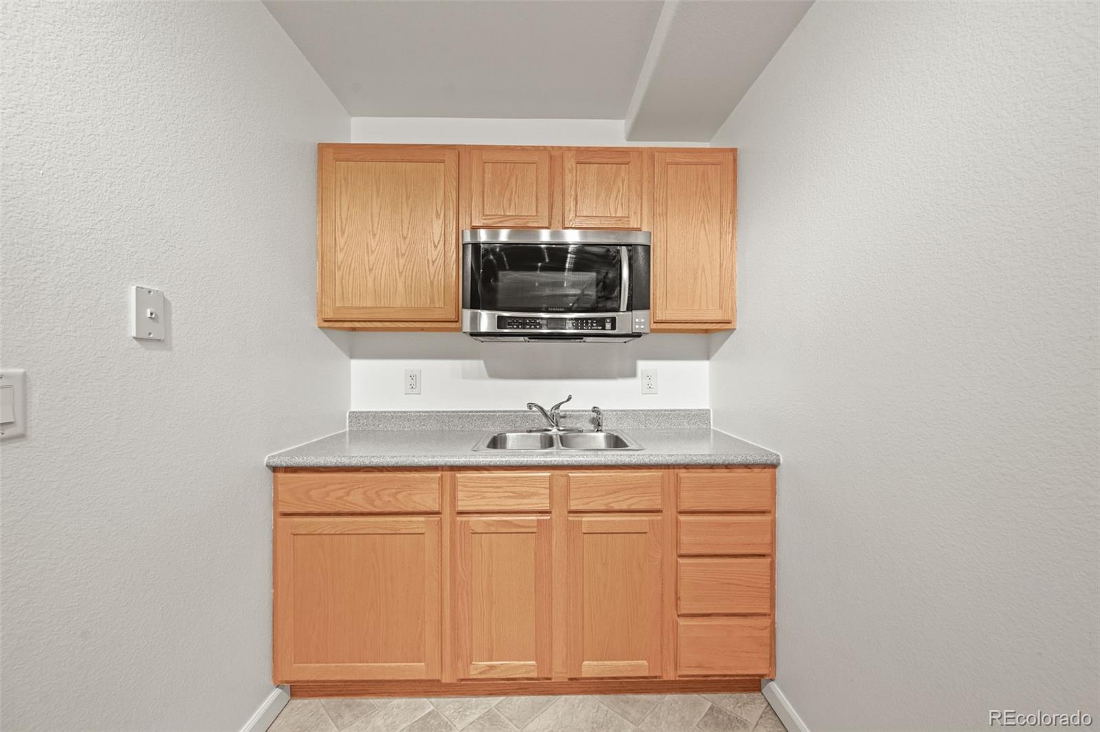 Broomfield, Colorado, 80023, United States, 4 Bedrooms Bedrooms, ,2 BathroomsBathrooms,Residential,For Sale,1959332