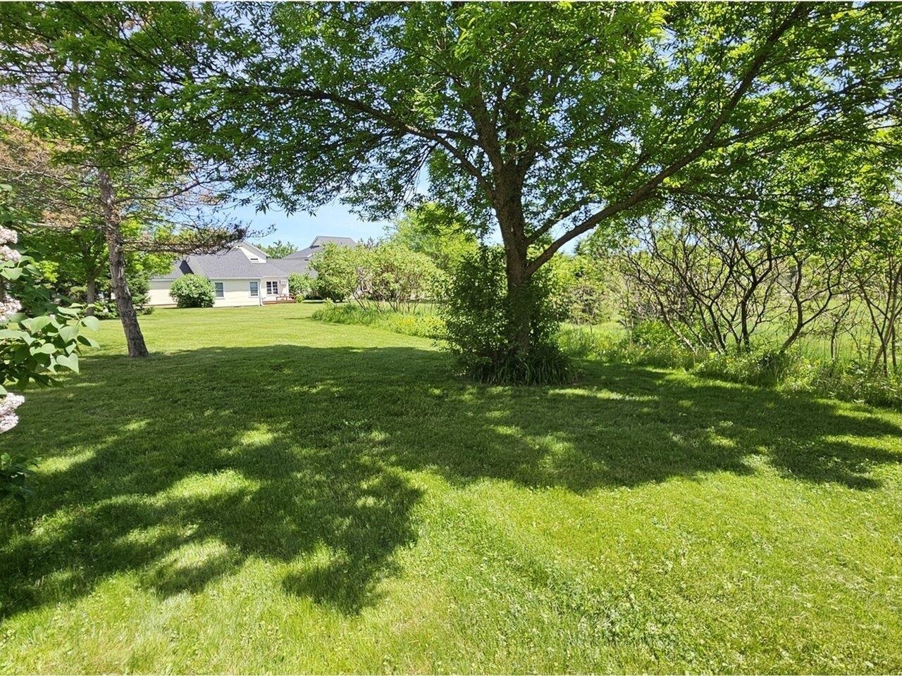 Williston, Vermont, 05495, United States, 2 Bedrooms Bedrooms, ,3 BathroomsBathrooms,Residential,For Sale,1896161