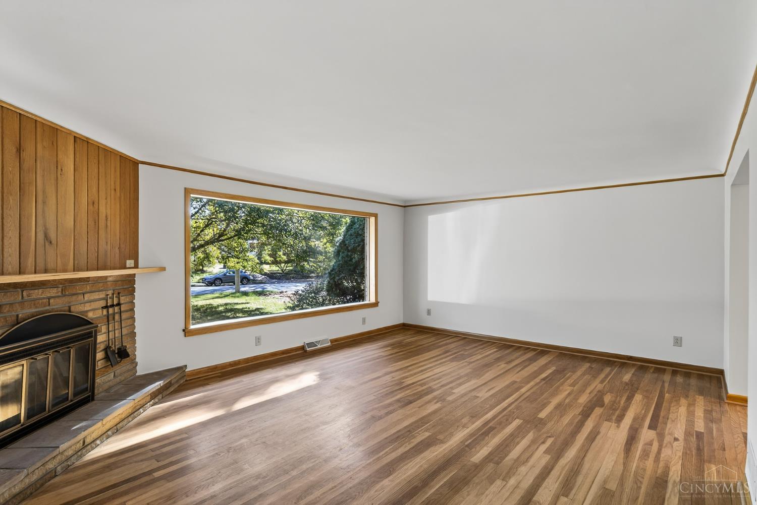 Madeira, Ohio, 45243, United States, 3 Bedrooms Bedrooms, ,2 BathroomsBathrooms,Residential,For Sale,1971231