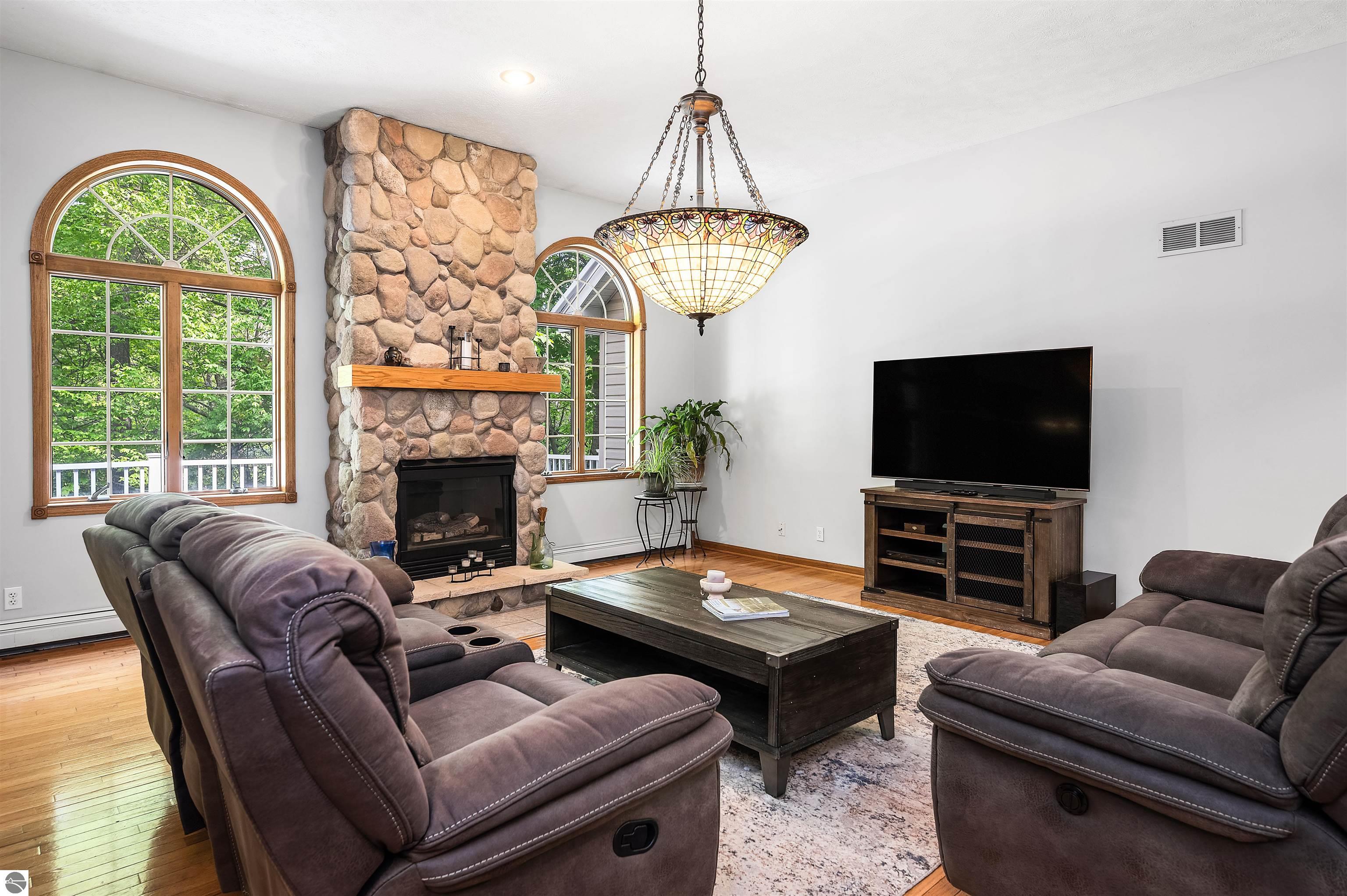 Traverse City, Michigan, 49684, United States, 4 Bedrooms Bedrooms, ,3 BathroomsBathrooms,Residential,For Sale,1850049