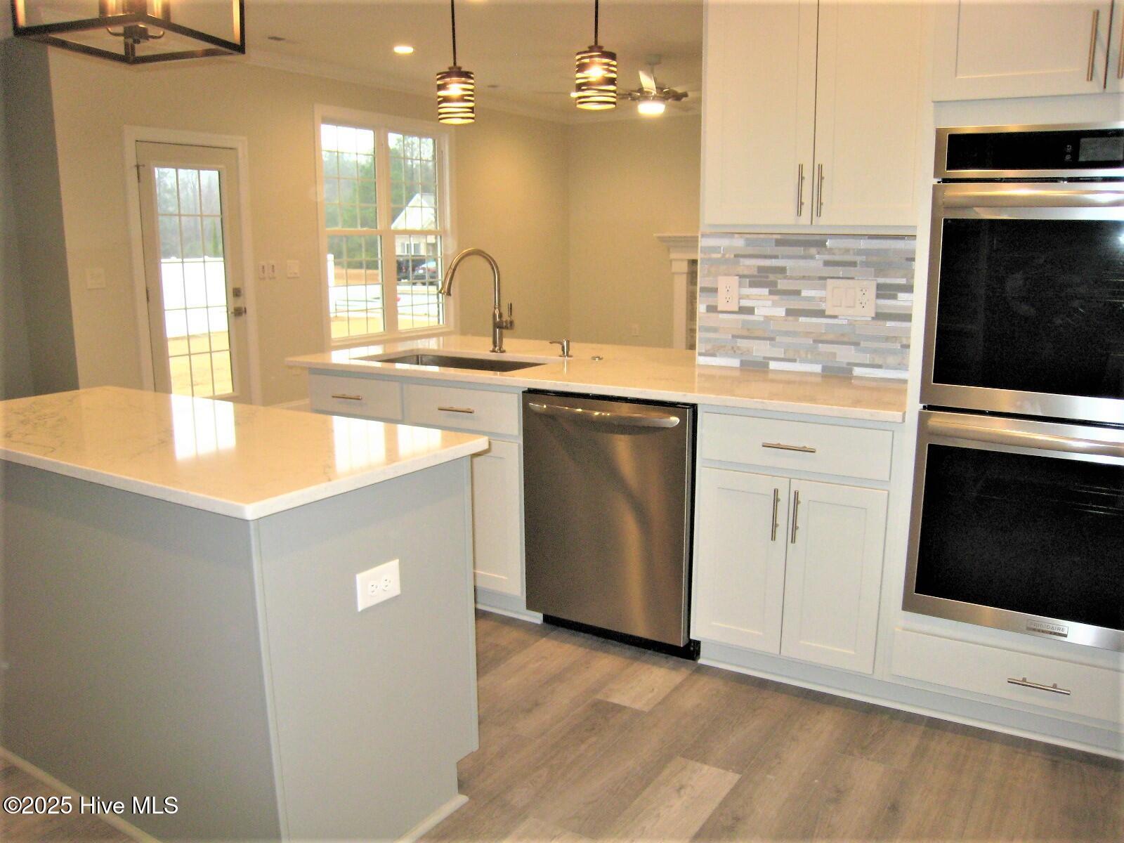 Jacksonville, North Carolina, 28546, United States, 5 Bedrooms Bedrooms, ,3 BathroomsBathrooms,Residential,For Sale,1983326