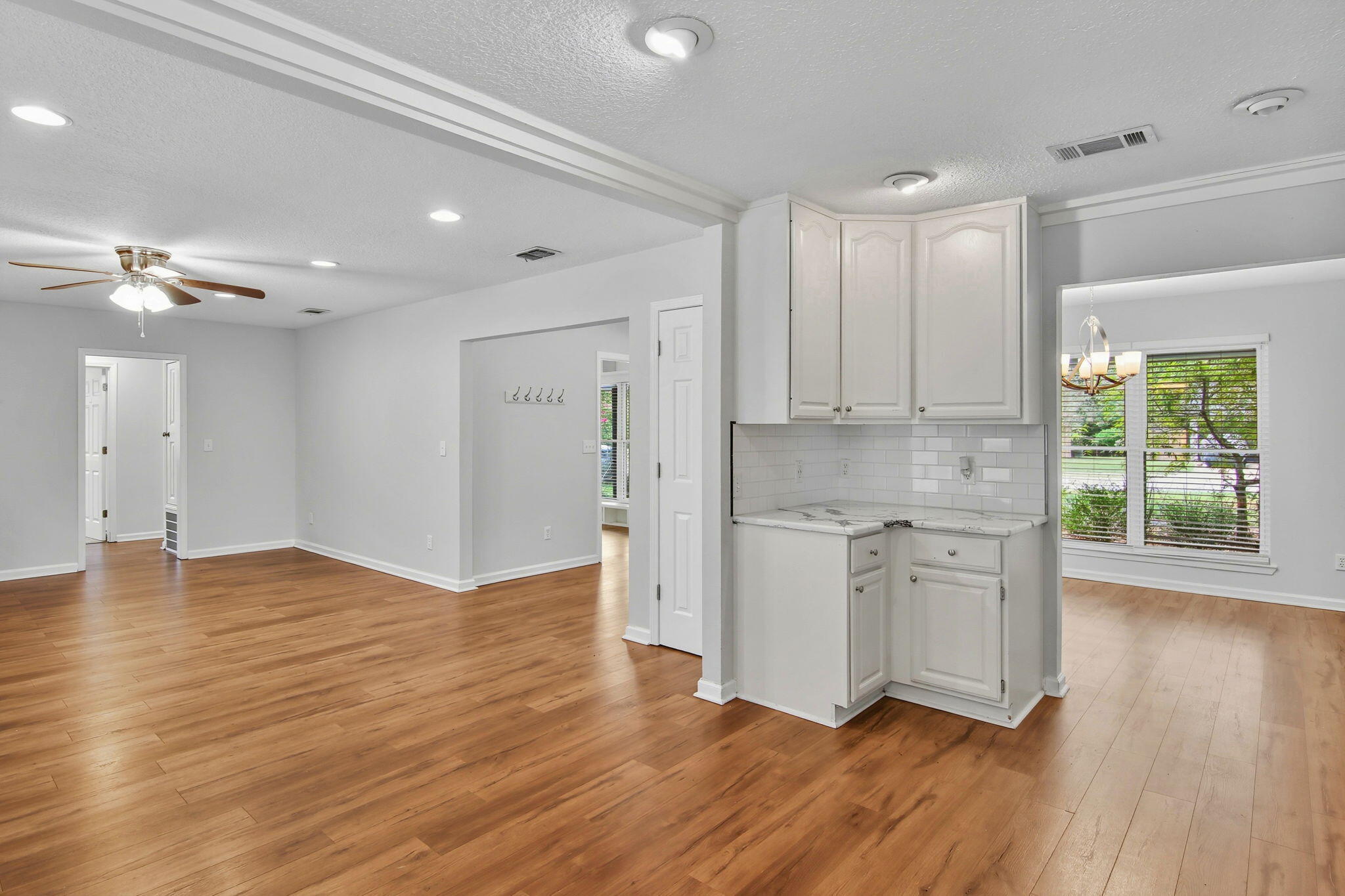 Niceville, Florida, 32578, United States, 4 Bedrooms Bedrooms, ,2 BathroomsBathrooms,Residential,For Sale,1961467