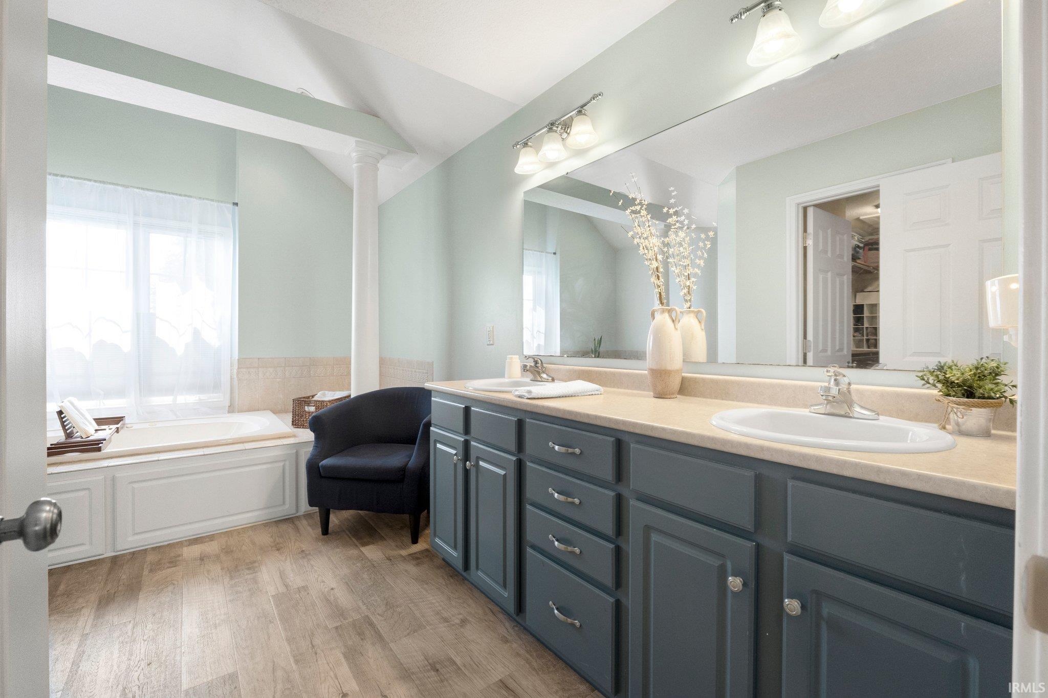 Leo, Indiana, 46765-9347, United States, 4 Bedrooms Bedrooms, ,5 BathroomsBathrooms,Residential,For Sale,1975042