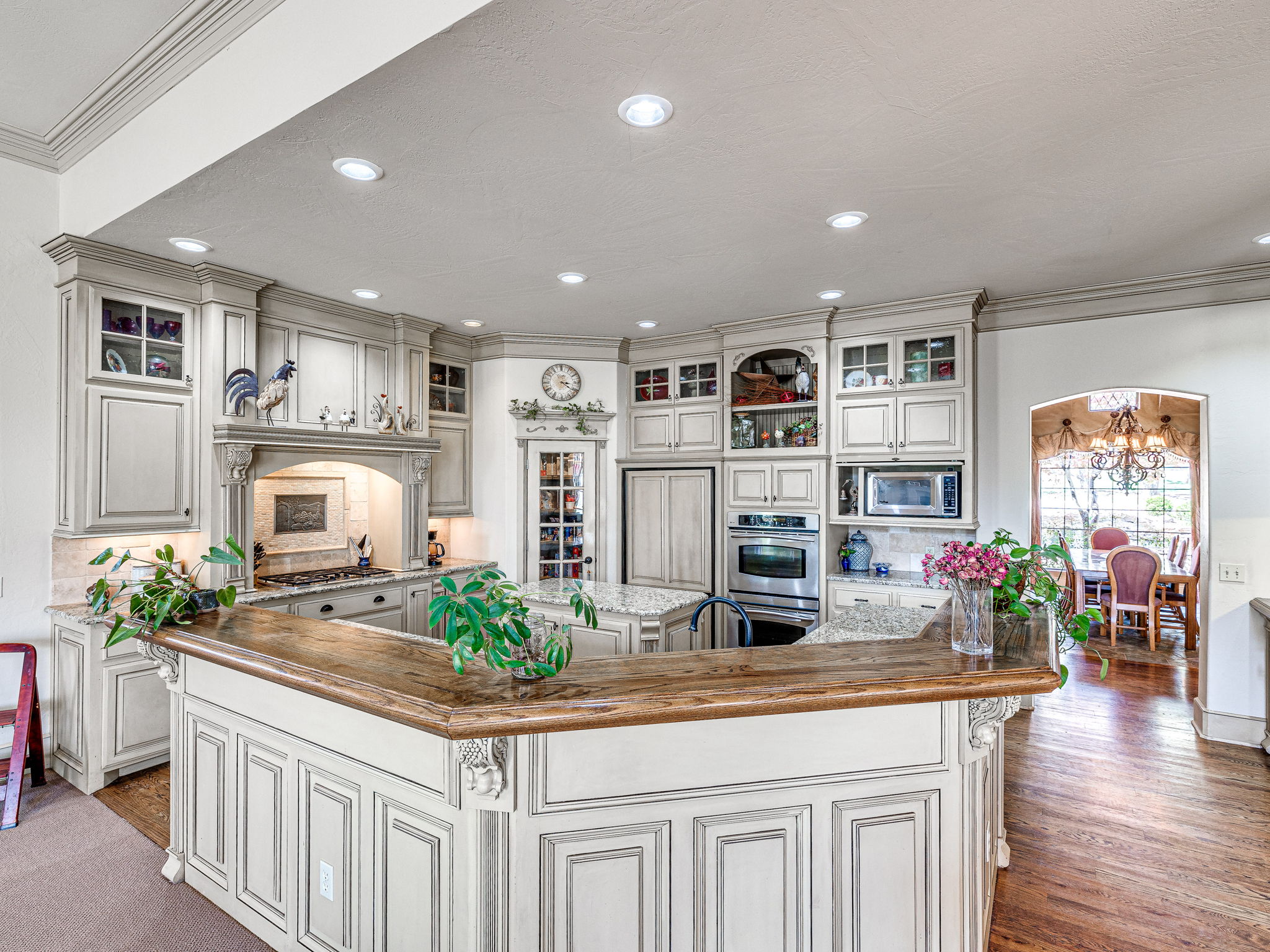 Edmond, Oklahoma, 73003, United States, 3 Bedrooms Bedrooms, ,3 BathroomsBathrooms,Residential,For Sale,1907652