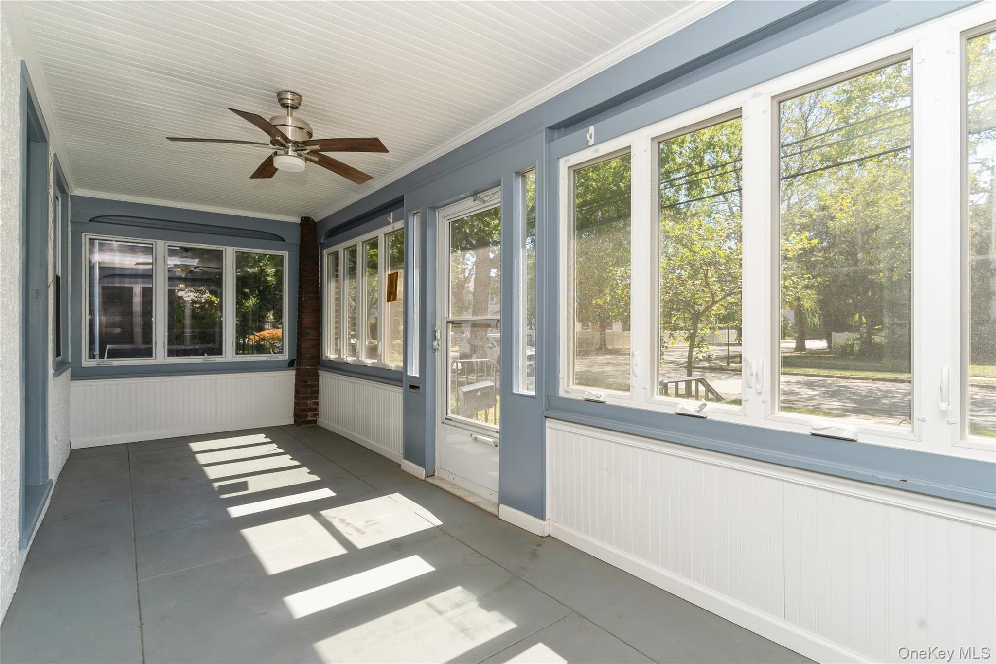 Lynbrook, New York, 11563, United States, 3 Bedrooms Bedrooms, ,2 BathroomsBathrooms,Residential,For Sale,1941758
