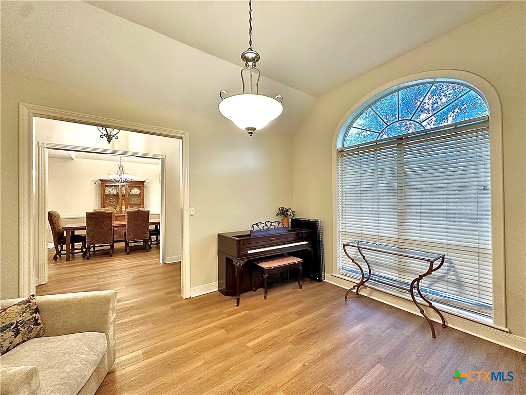 Victoria, Texas, 77904, United States, 4 Bedrooms Bedrooms, ,4 BathroomsBathrooms,Residential,For Sale,1942262