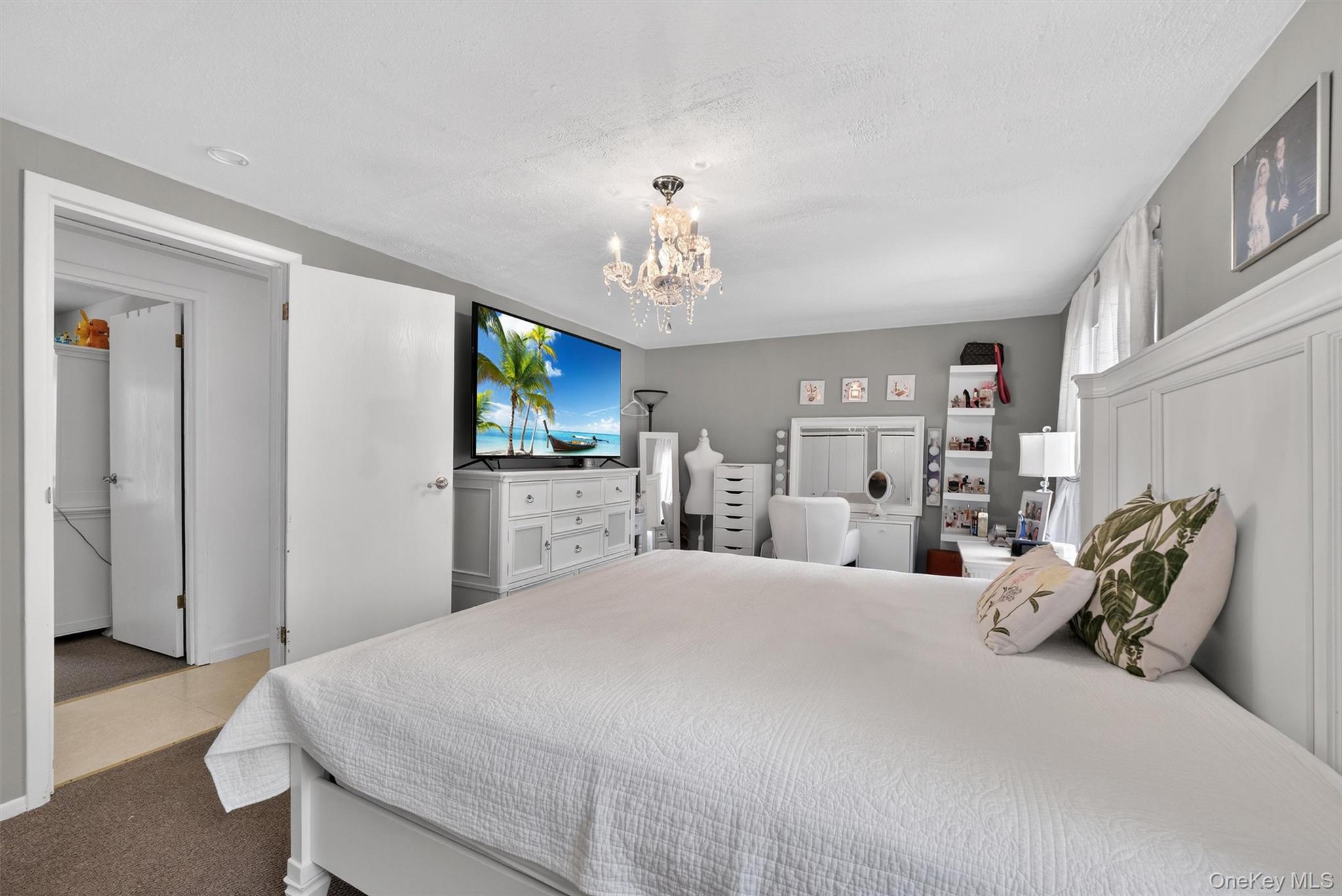 Peekskill, New York, 10566, United States, 4 Bedrooms Bedrooms, ,2 BathroomsBathrooms,Residential,For Sale,1875822