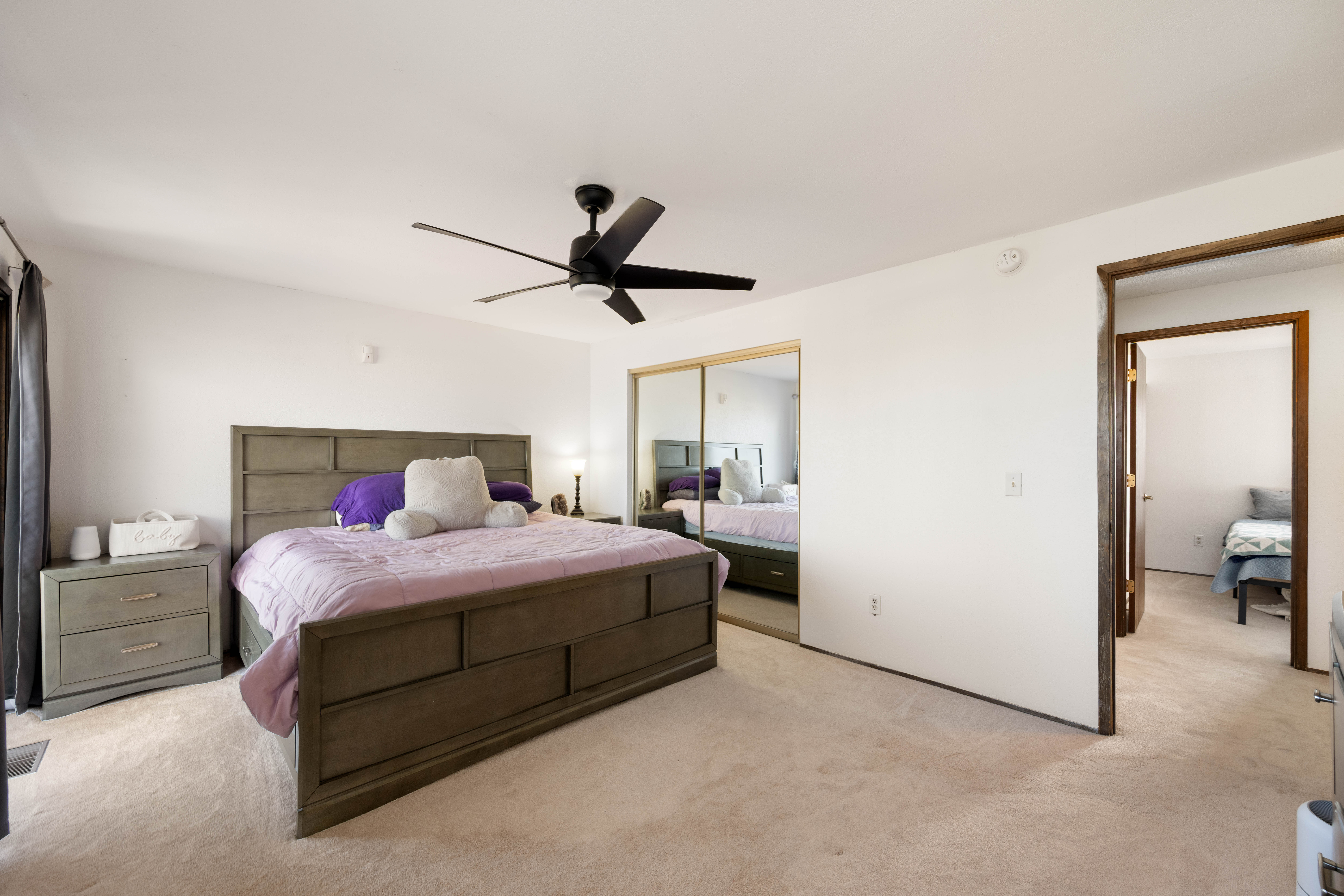  Stunning Views & Solar Panel Efficiency - 物件實景