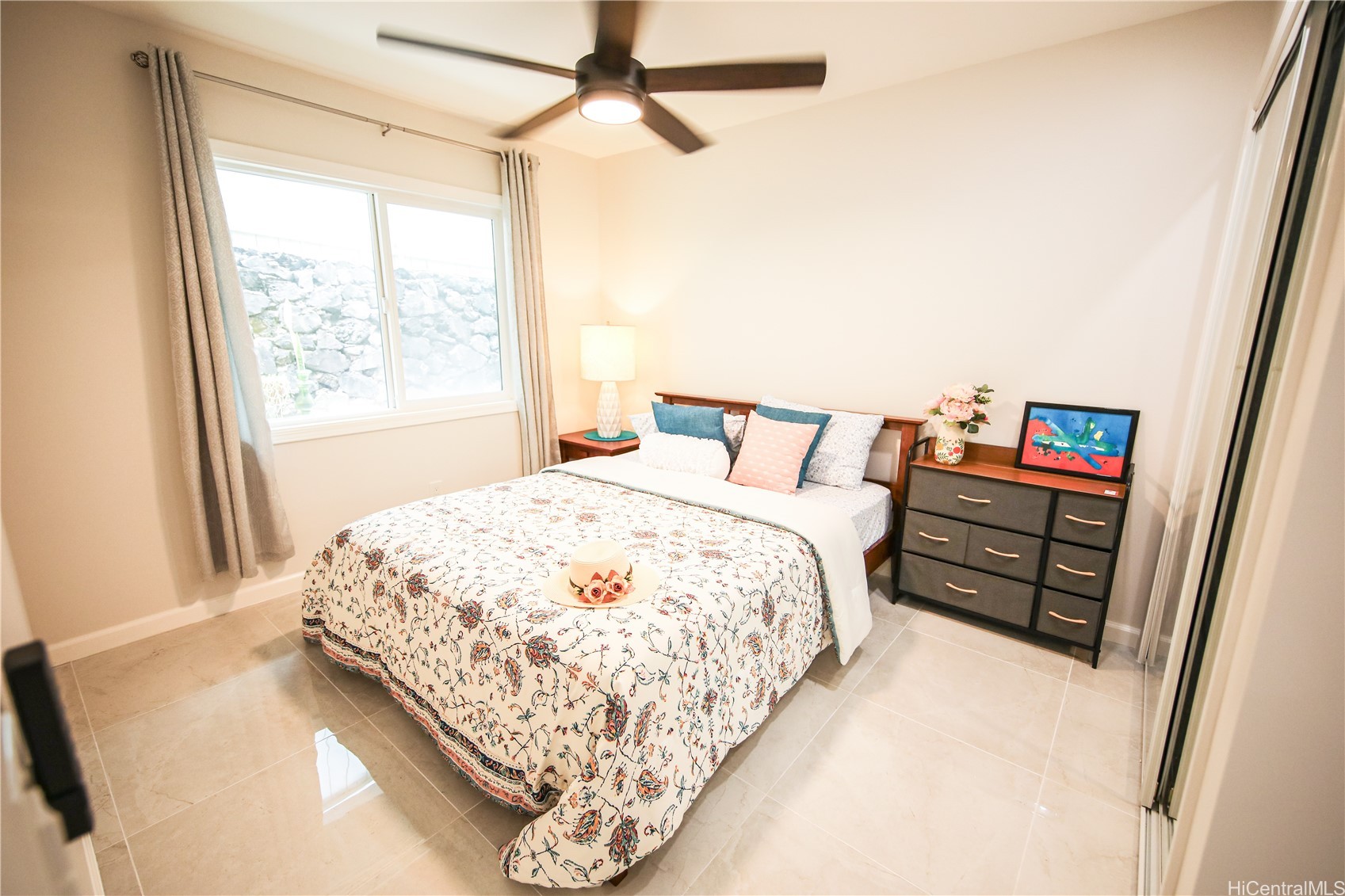 Kailua, Hawaii, 96734, United States, 7 Bedrooms Bedrooms, ,4 BathroomsBathrooms,Residential,For Sale,1846626
