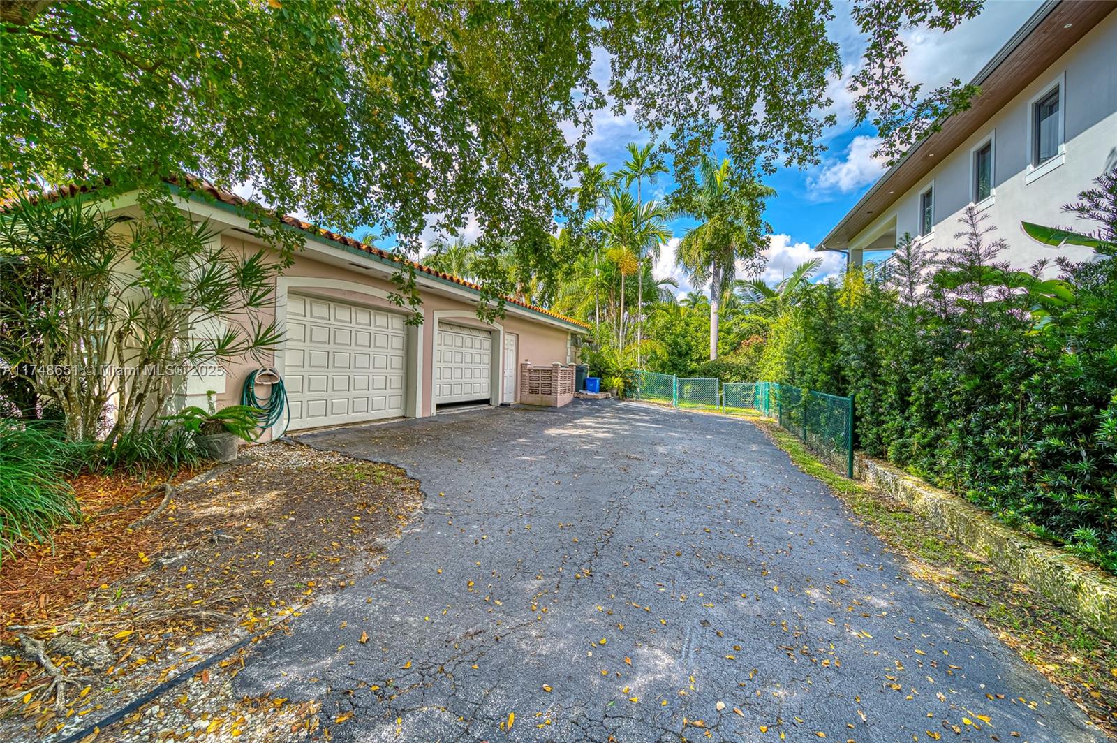 Coral Gables, Florida, 33156, United States, 5 Bedrooms Bedrooms, ,4 BathroomsBathrooms,Residential,For Sale,1712227