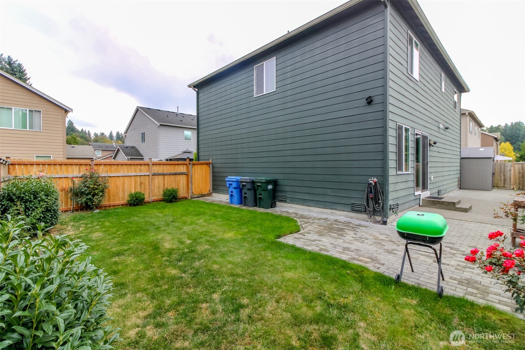 Puyallup, Washington, 98373, United States, 3 Bedrooms Bedrooms, ,3 BathroomsBathrooms,Residential,For Sale,1979459