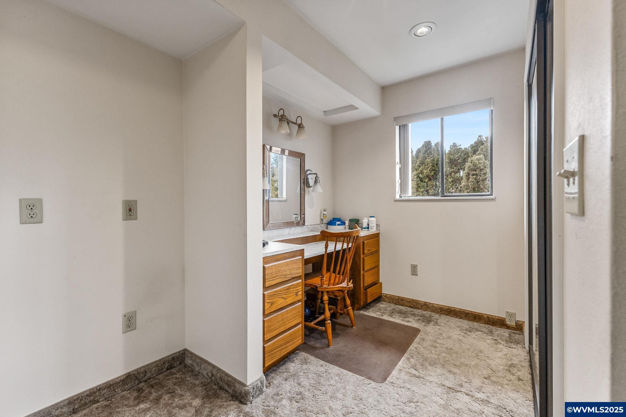 Salem, Oregon, 97317, United States, 6 Bedrooms Bedrooms, ,4 BathroomsBathrooms,Residential,For Sale,1907715
