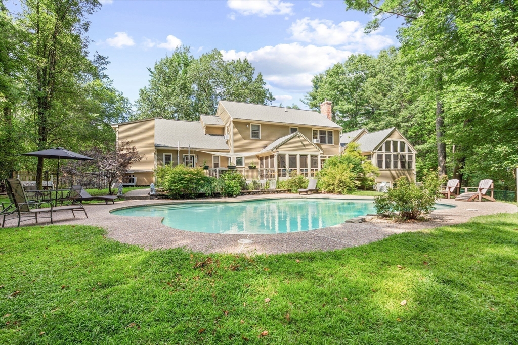 Princeton, Massachusetts, 01541, United States, 4 Bedrooms Bedrooms, ,4 BathroomsBathrooms,Residential,For Sale,1977078