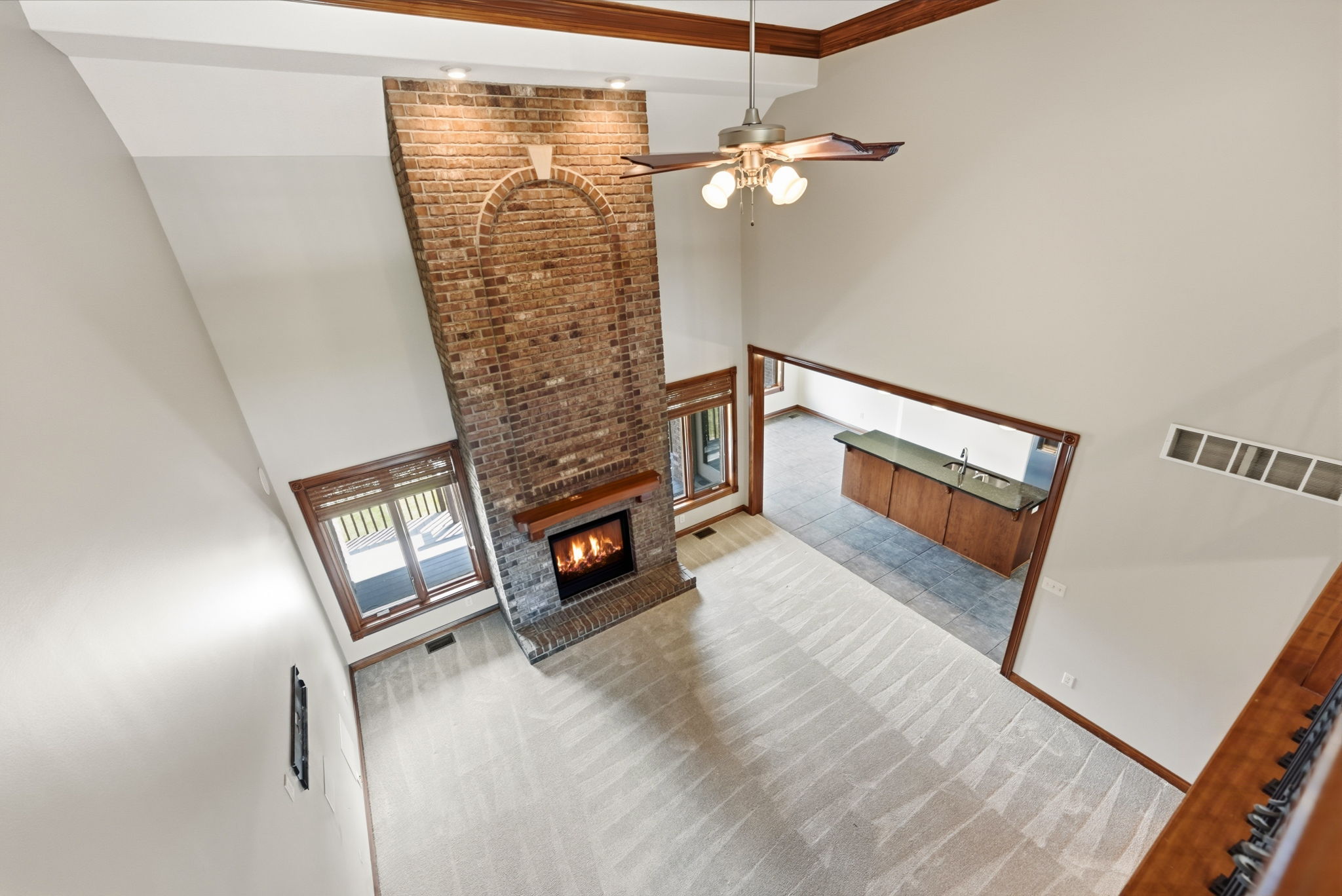 All-Brick Custom Home Tucked Away on Quiet Cul-De-Sac - 物件實景