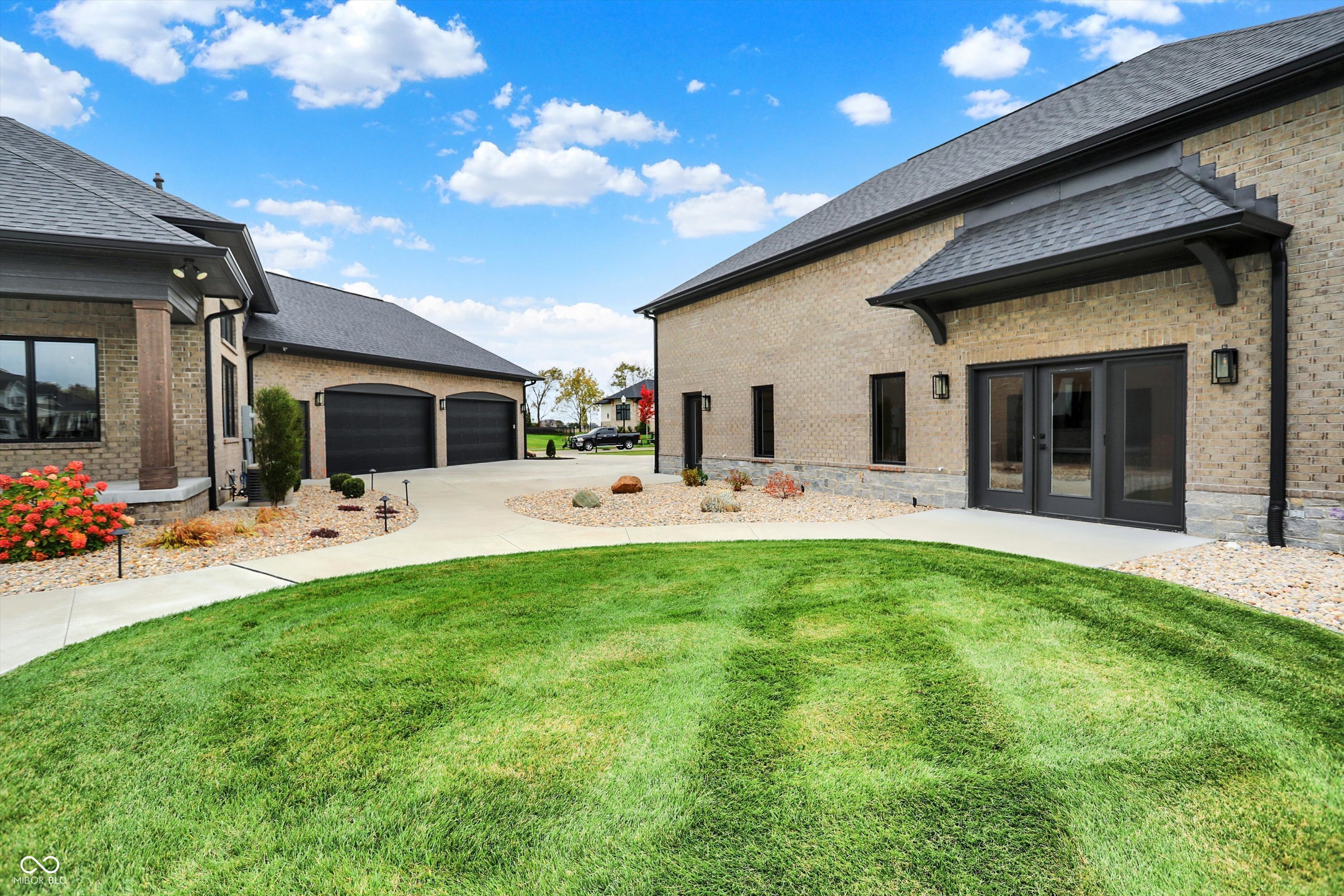 Bargersville, Indiana, 46106, United States, 5 Bedrooms Bedrooms, ,6 BathroomsBathrooms,Residential,For Sale,1983672