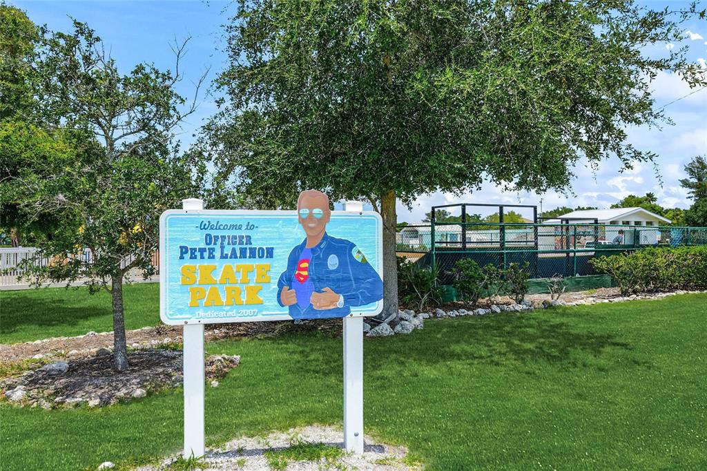 Holmes Beach, Florida, 34217, United States, 5 Bedrooms Bedrooms, ,5 BathroomsBathrooms,Residential,For Sale,1770392