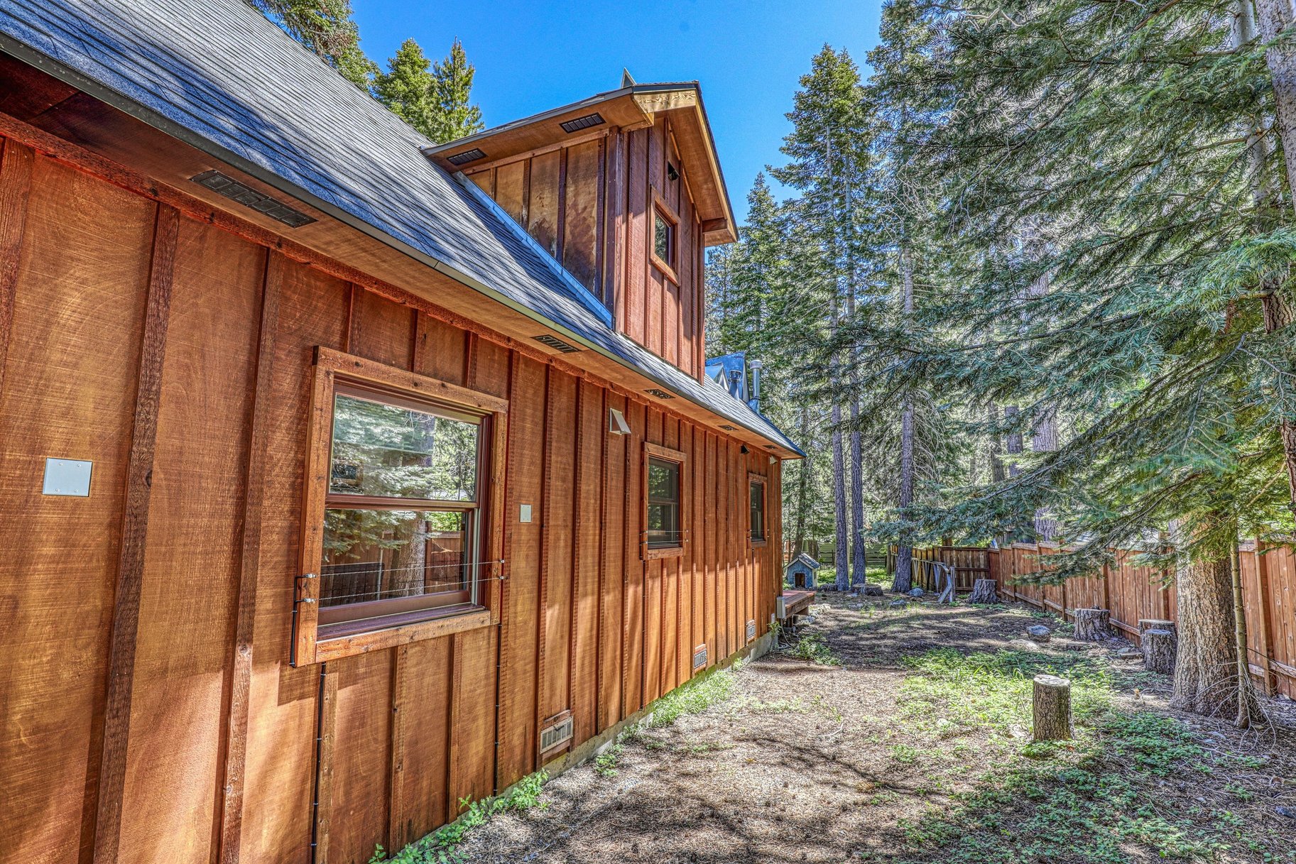  Home 3 Blocks from Lake Tahoe with 4 Car Garage for Cars & Boats - 物件實景