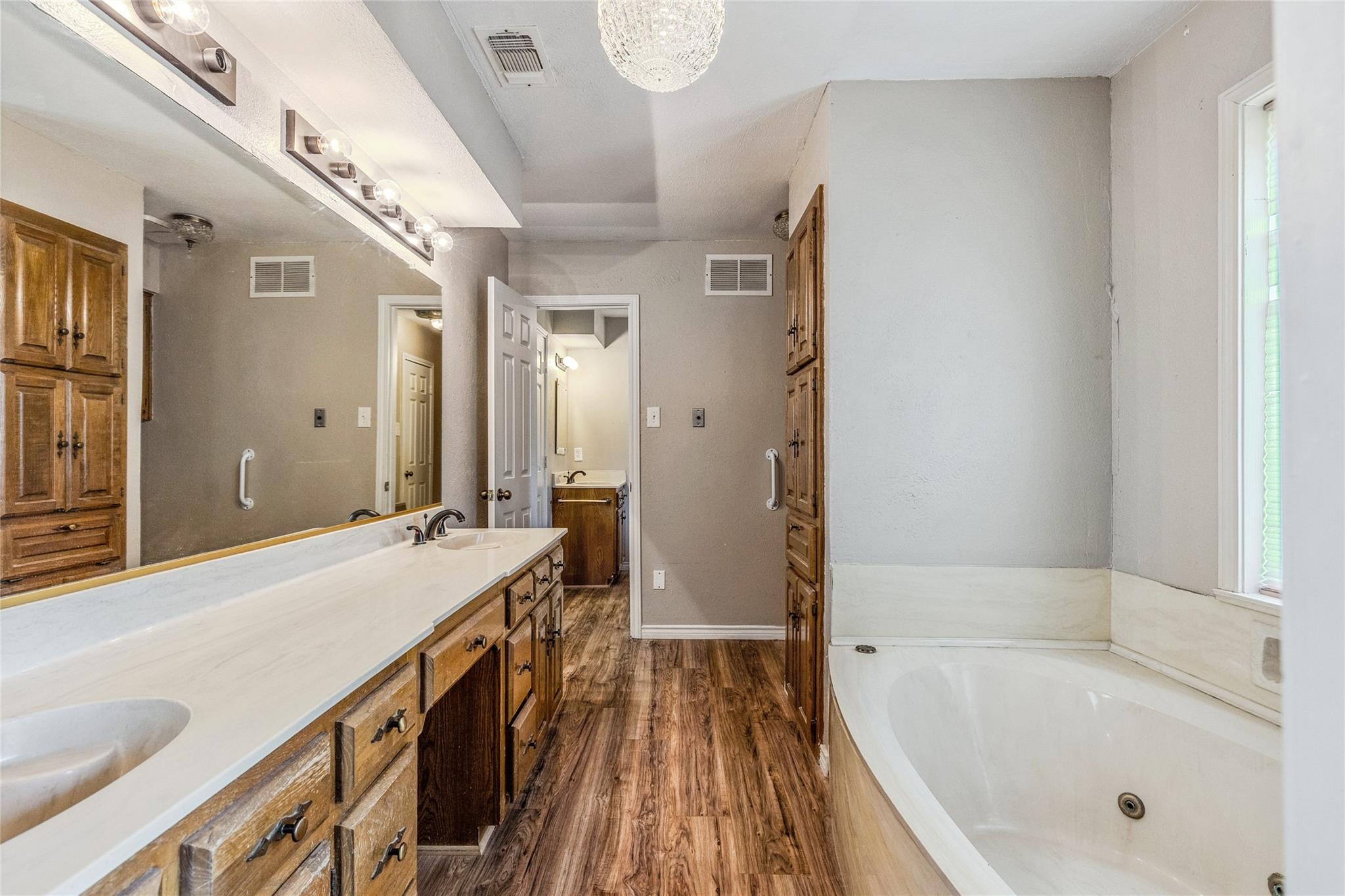 Campbell, Texas, 75422, United States, 3 Bedrooms Bedrooms, ,2 BathroomsBathrooms,Residential,For Sale,2048181