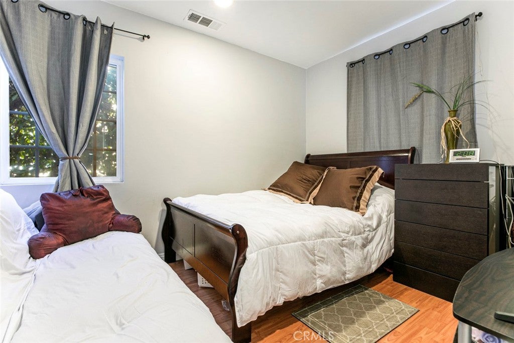 North Hollywood, California, 91605, United States, 3 Bedrooms Bedrooms, ,2 BathroomsBathrooms,Residential,For Sale,1989724