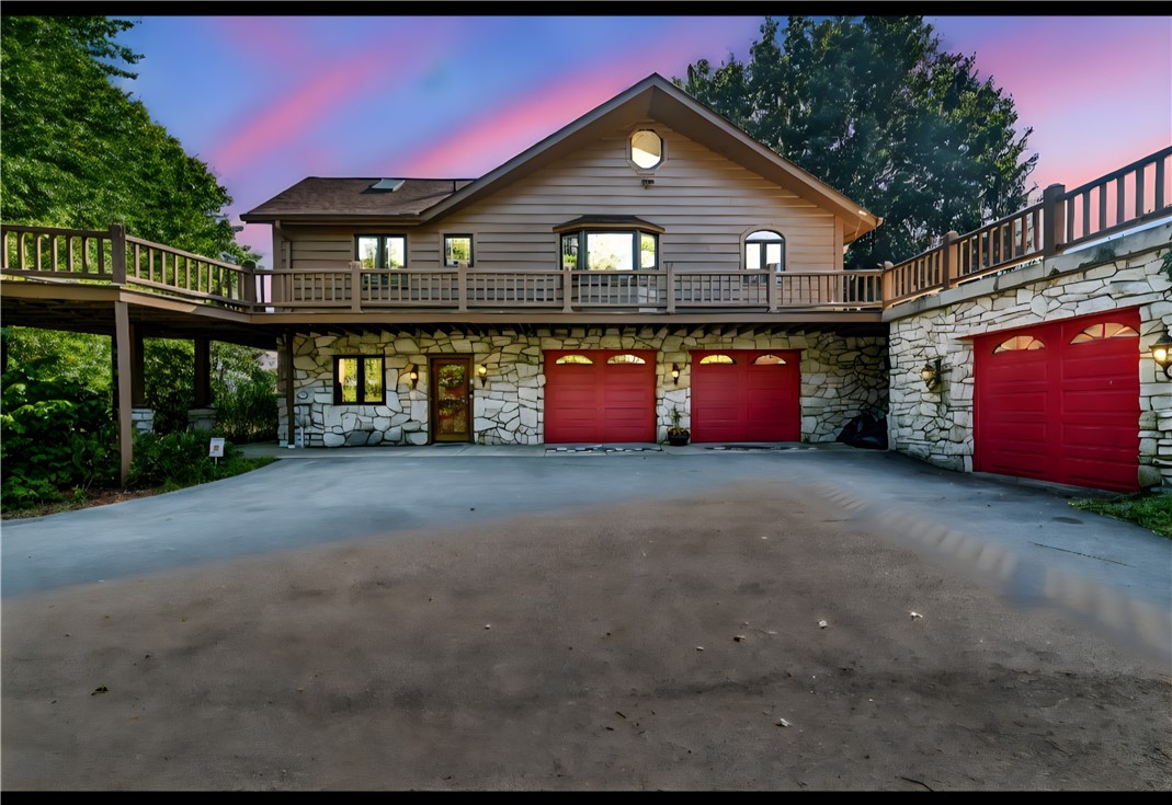 North Huntingdon, Pennsylvania, 15642, United States, 3 Bedrooms Bedrooms, ,3 BathroomsBathrooms,Residential,For Sale,1980425