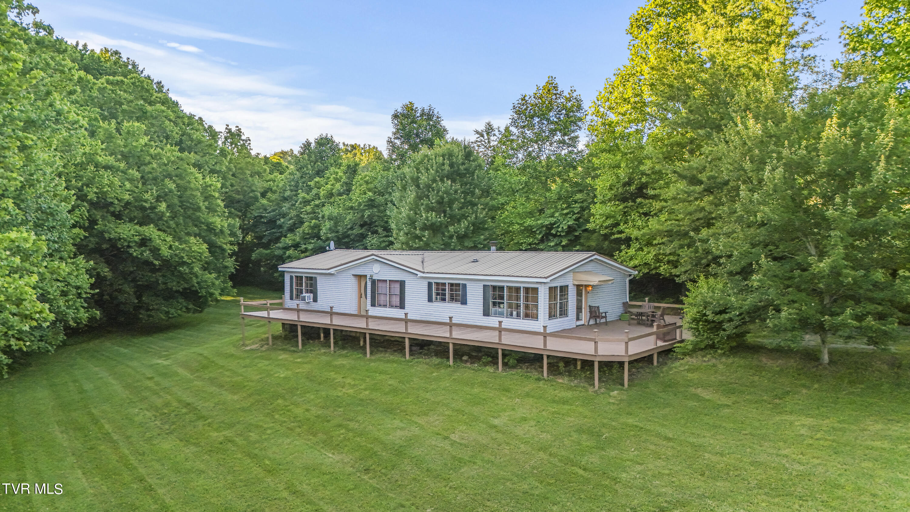Jonesborough, Tennessee, 37659, United States, 3 Bedrooms Bedrooms, ,3 BathroomsBathrooms,Residential,For Sale,1888653