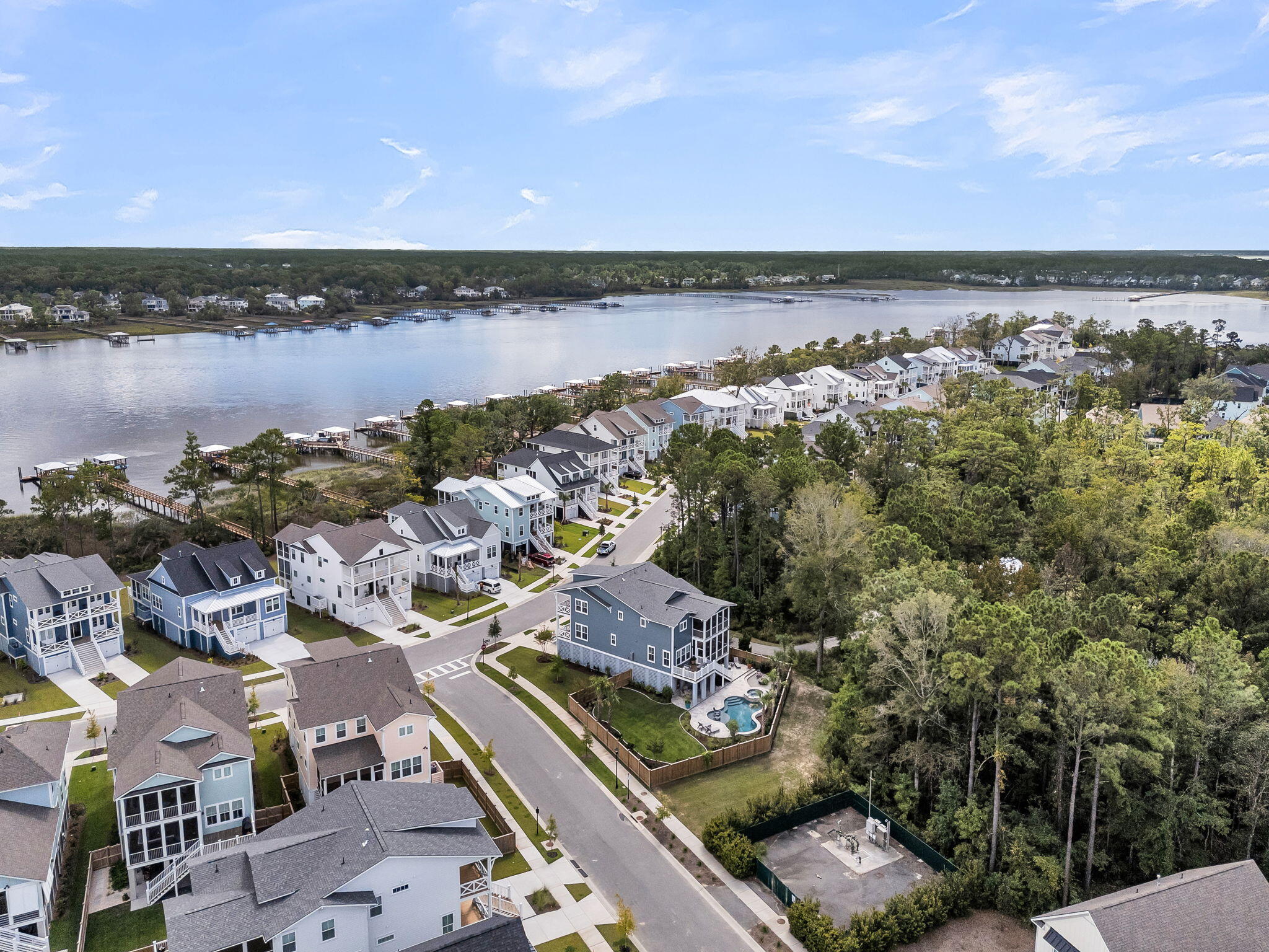 Charleston, South Carolina, 29492, United States, 4 Bedrooms Bedrooms, ,4 BathroomsBathrooms,Residential,For Sale,1979260