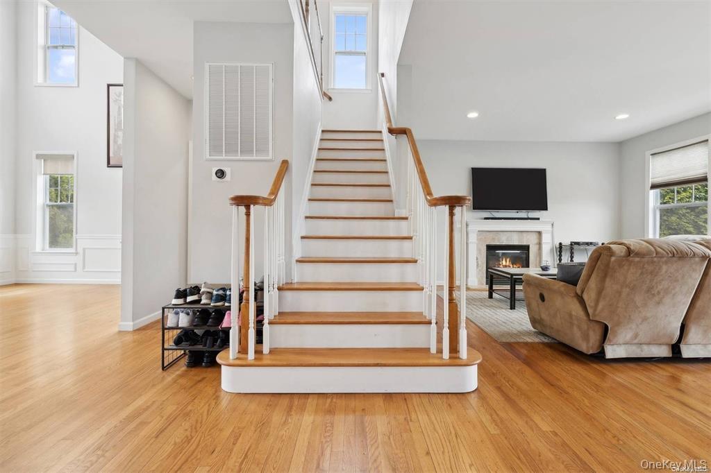 Eastport, New York, 11941, United States, 4 Bedrooms Bedrooms, ,3 BathroomsBathrooms,Residential,For Sale,1987565