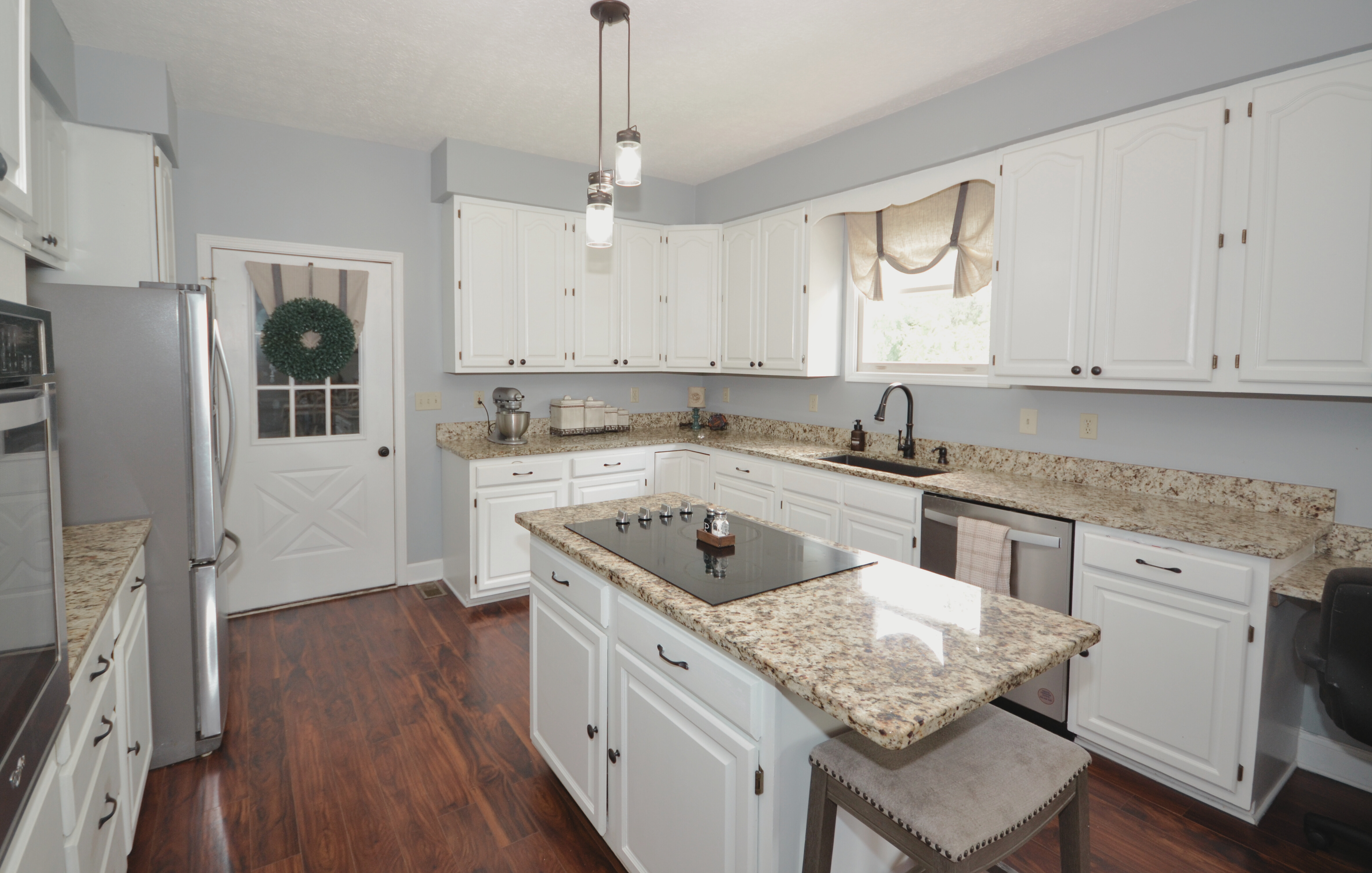 Kodak, Tennessee, 37764, United States, 4 Bedrooms Bedrooms, ,3 BathroomsBathrooms,Residential,For Sale,1887737
