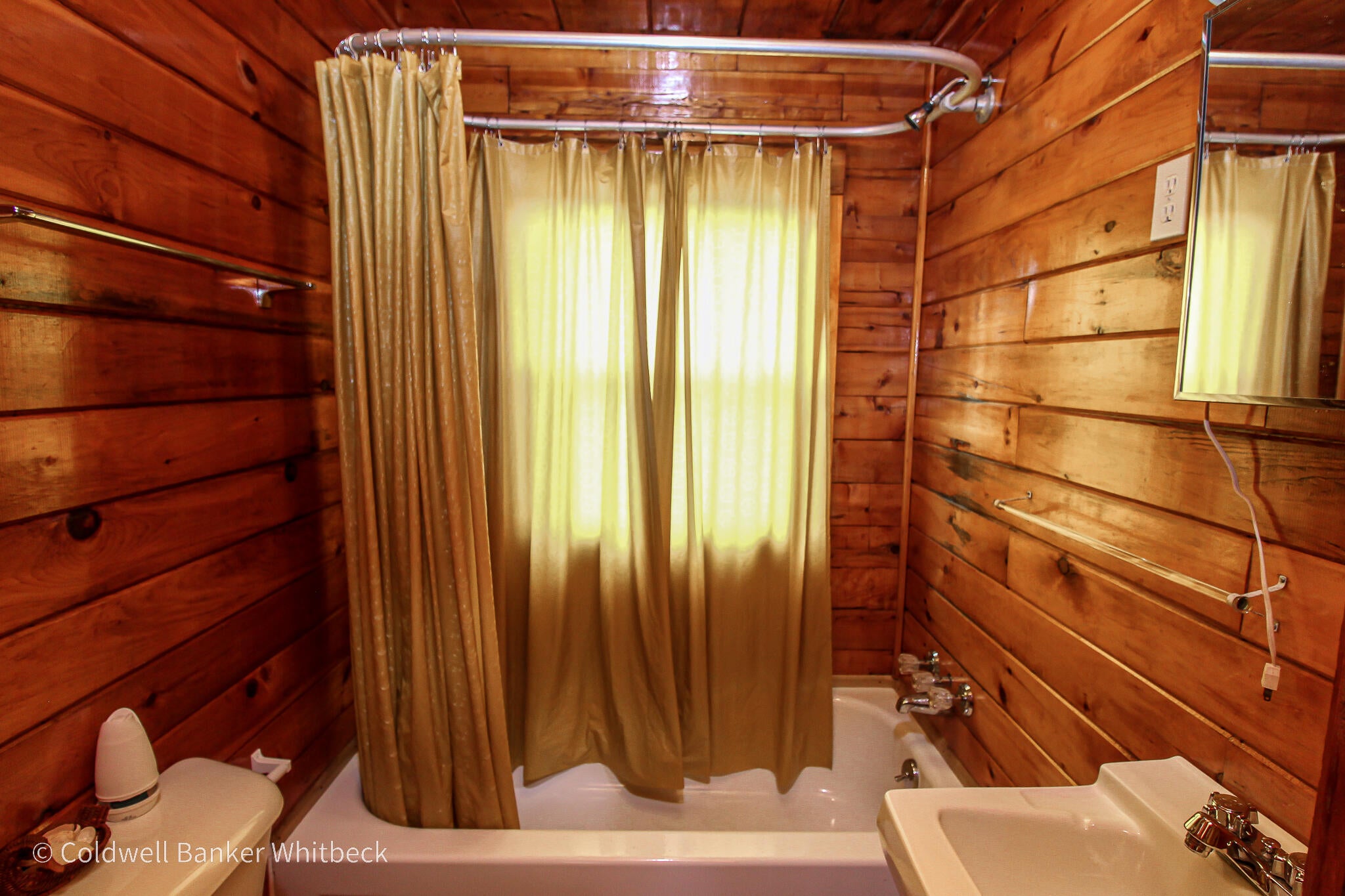 St. Regis Falls, New York, 12980, United States, 7 Bedrooms Bedrooms, ,3 BathroomsBathrooms,Residential,For Sale,1903250
