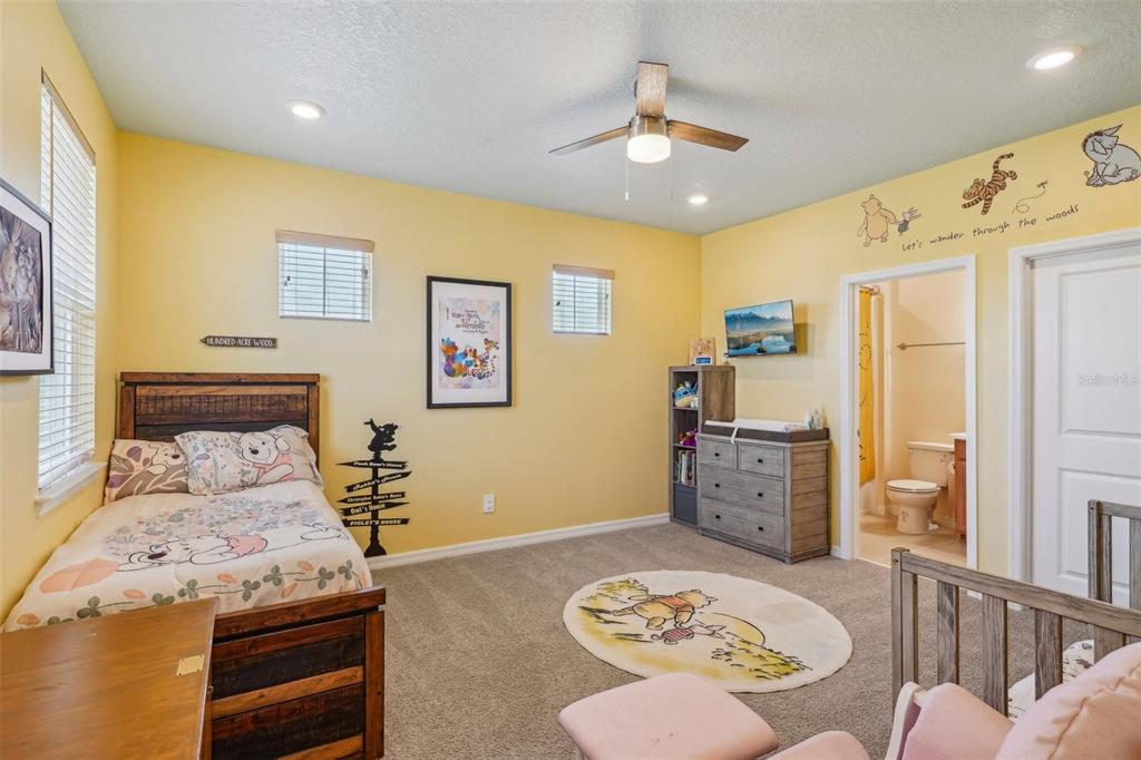 Apopka, Florida, 32703, United States, 5 Bedrooms Bedrooms, ,5 BathroomsBathrooms,Residential,For Sale,1837631