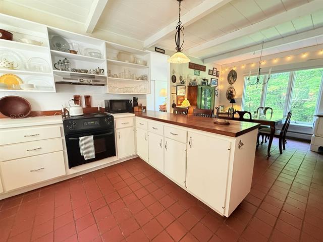 West Windsor, Vermont, 05089, United States, 3 Bedrooms Bedrooms, ,3 BathroomsBathrooms,Residential,For Sale,1921014